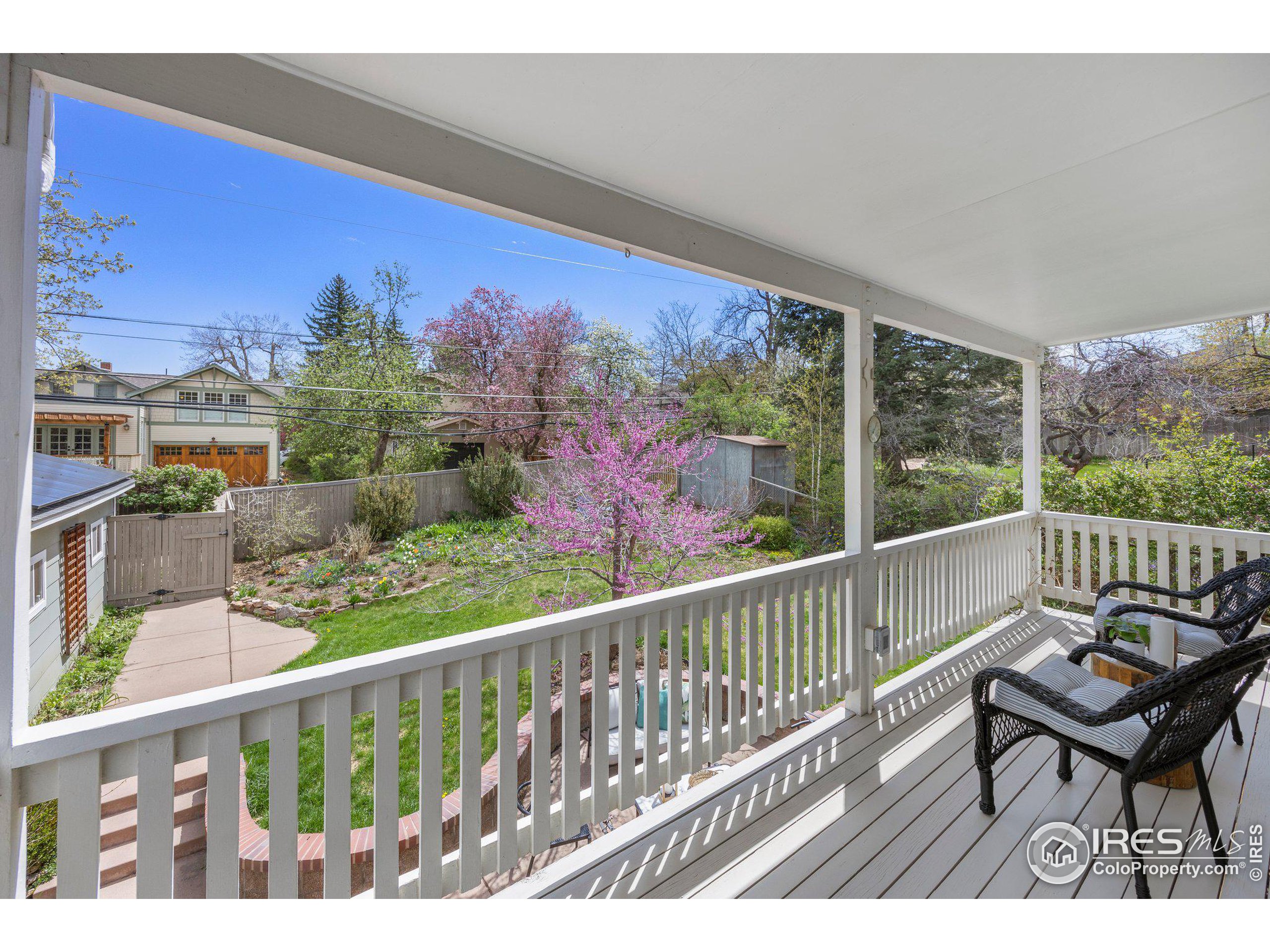 860 Grant Pl