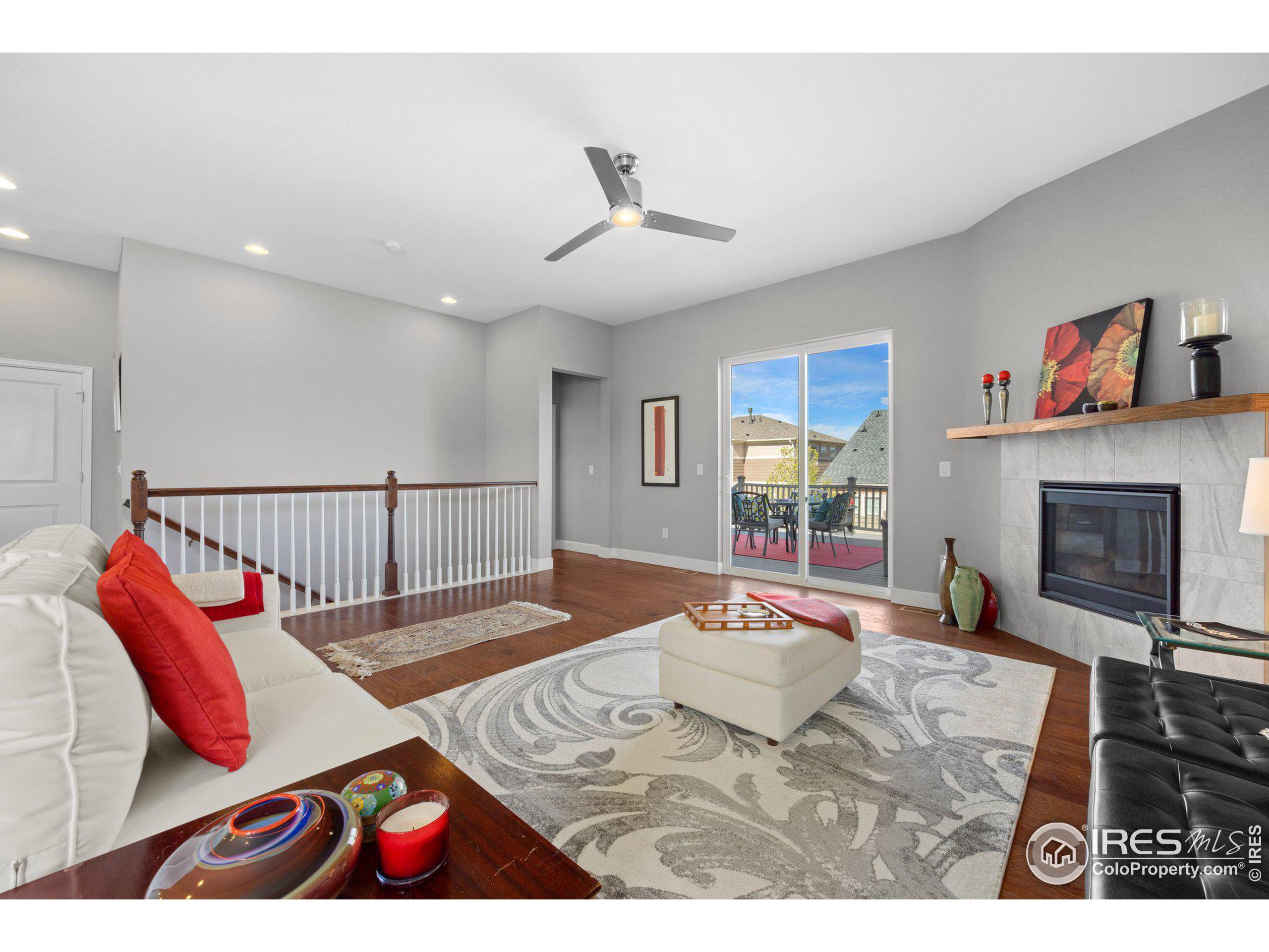 1025 Redbud Cir
