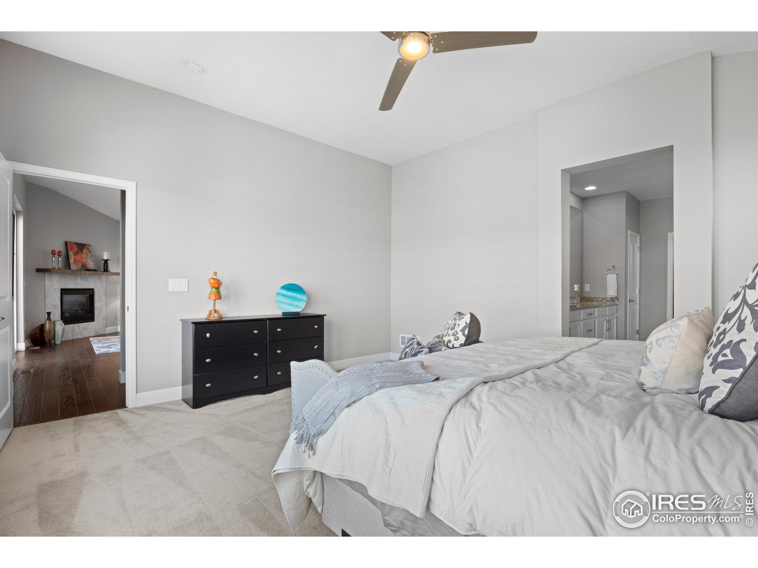 1025 Redbud Cir