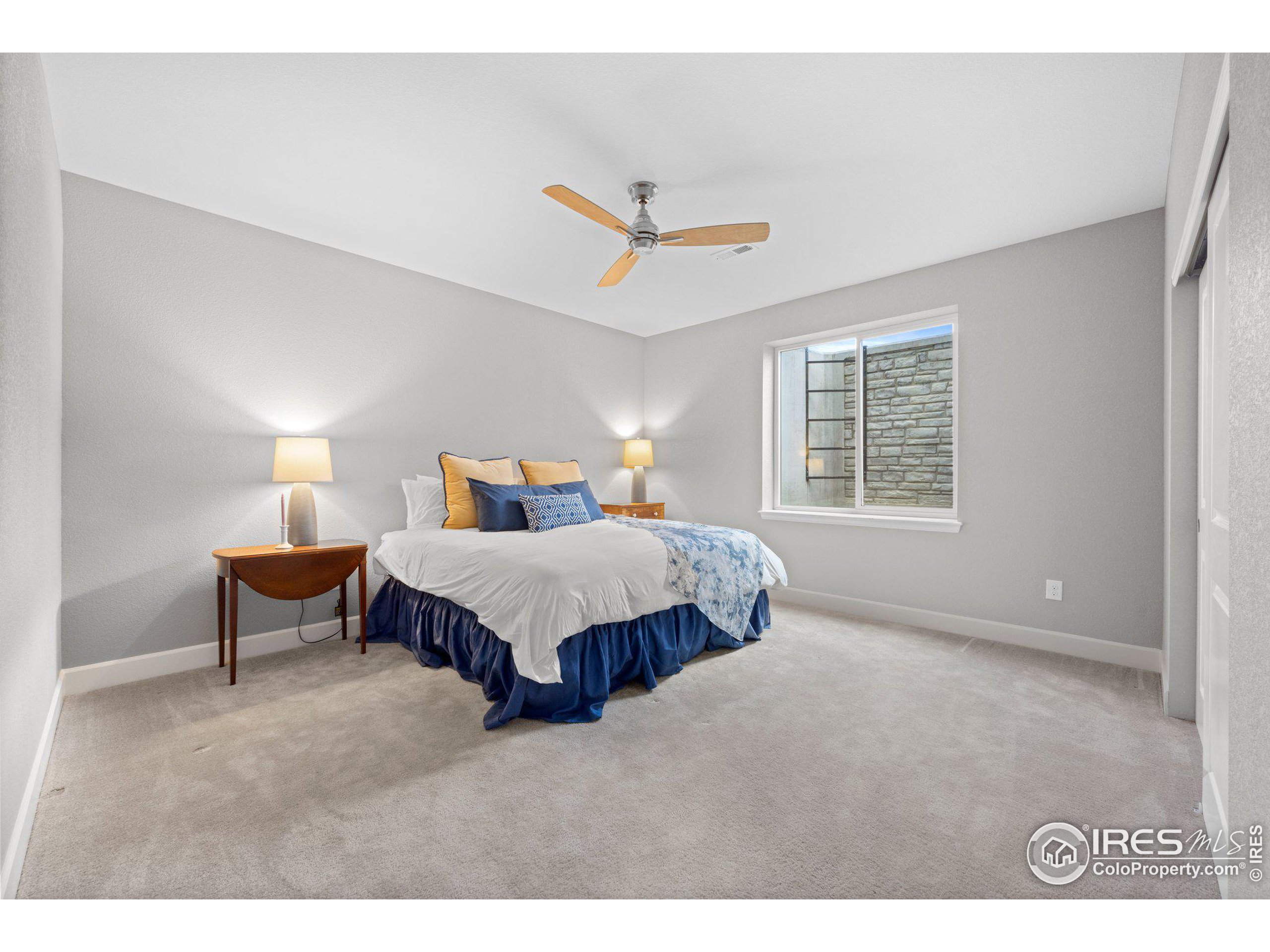 1025 Redbud Cir