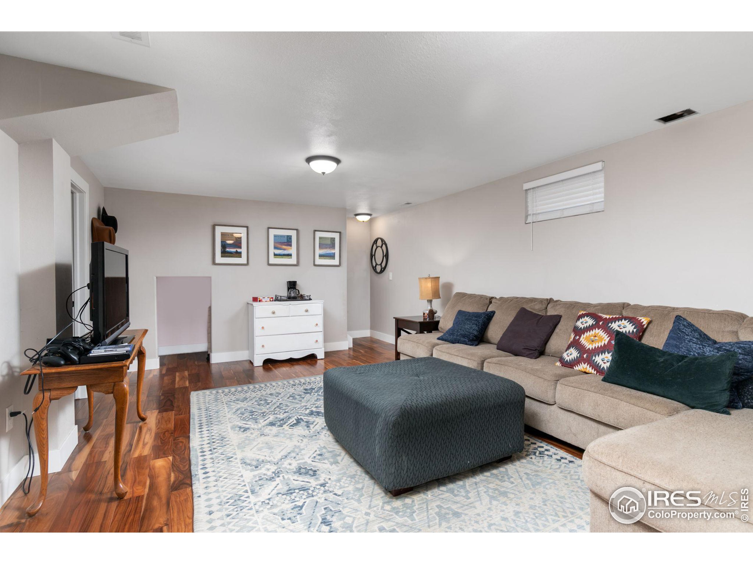 678 Zuni Cir