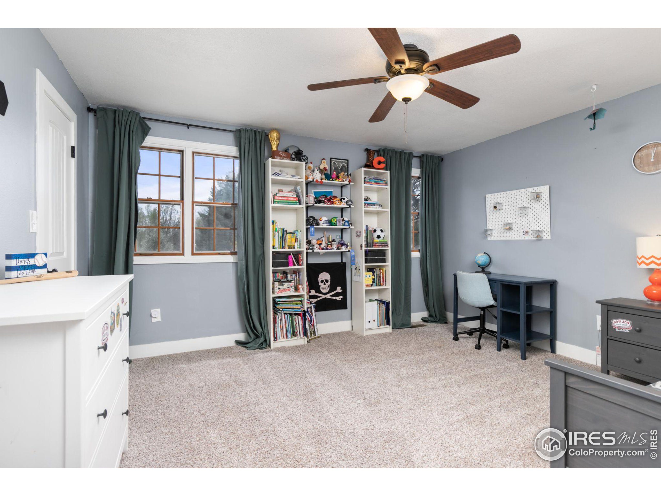 678 Zuni Cir