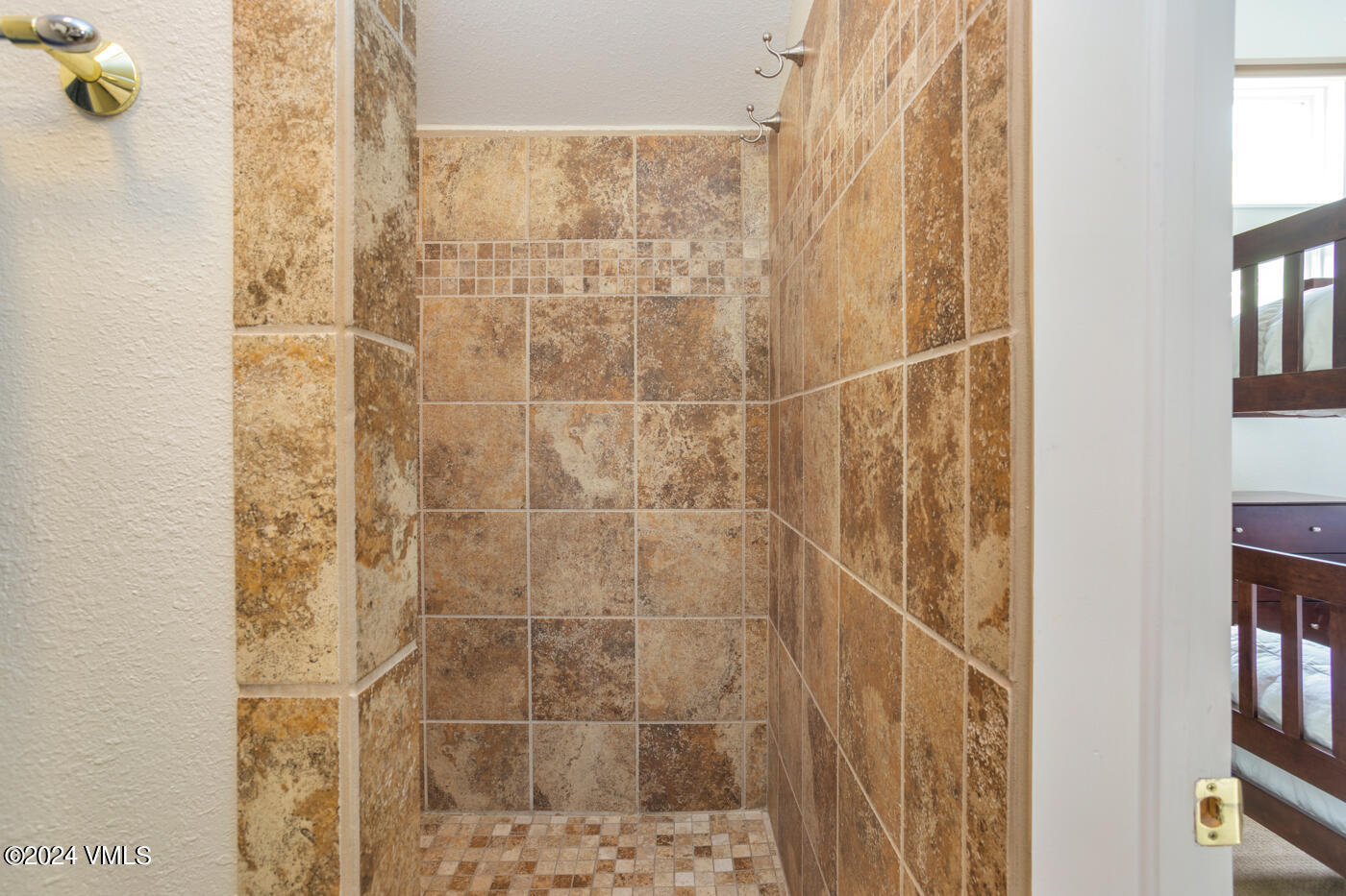 4011 Bighorn, 6-F