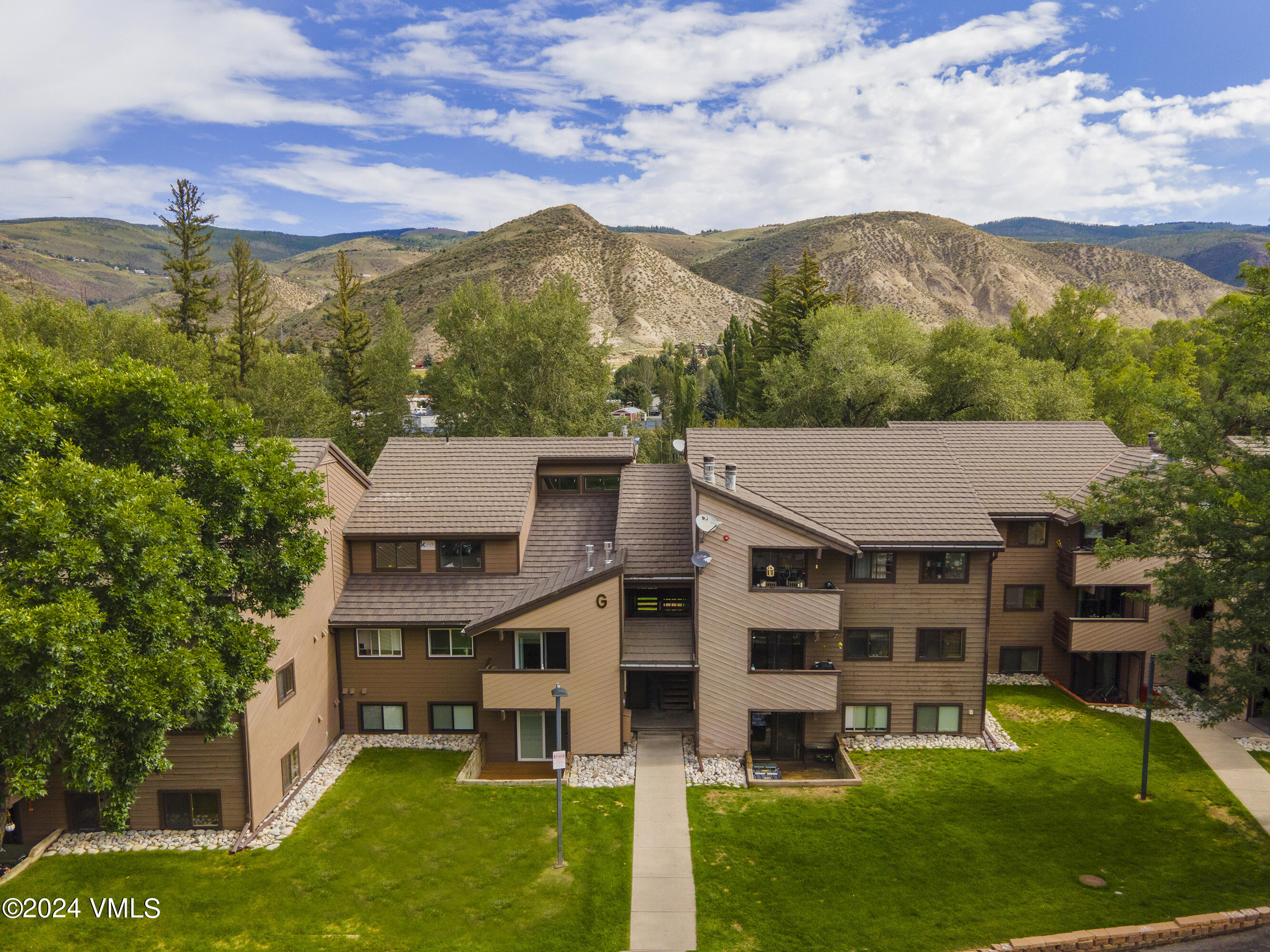 1061 W Beaver Creek Boulevard, G302
