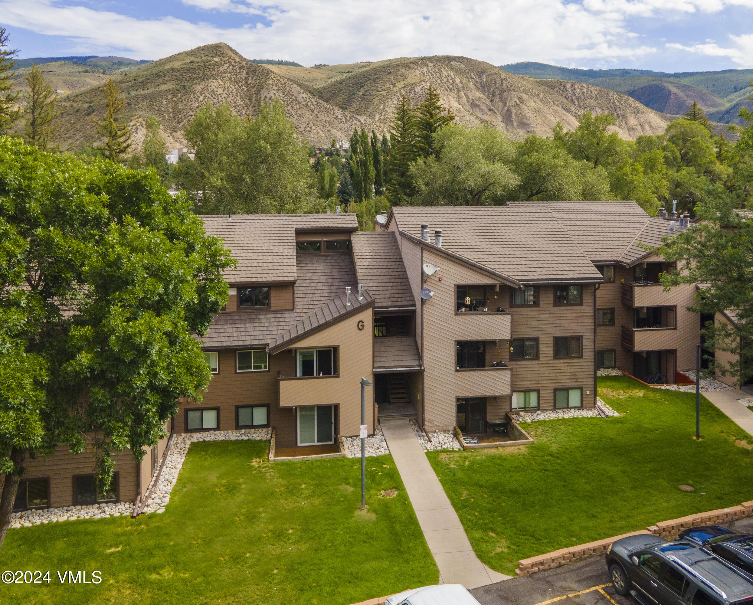 1061 W Beaver Creek Boulevard, G302