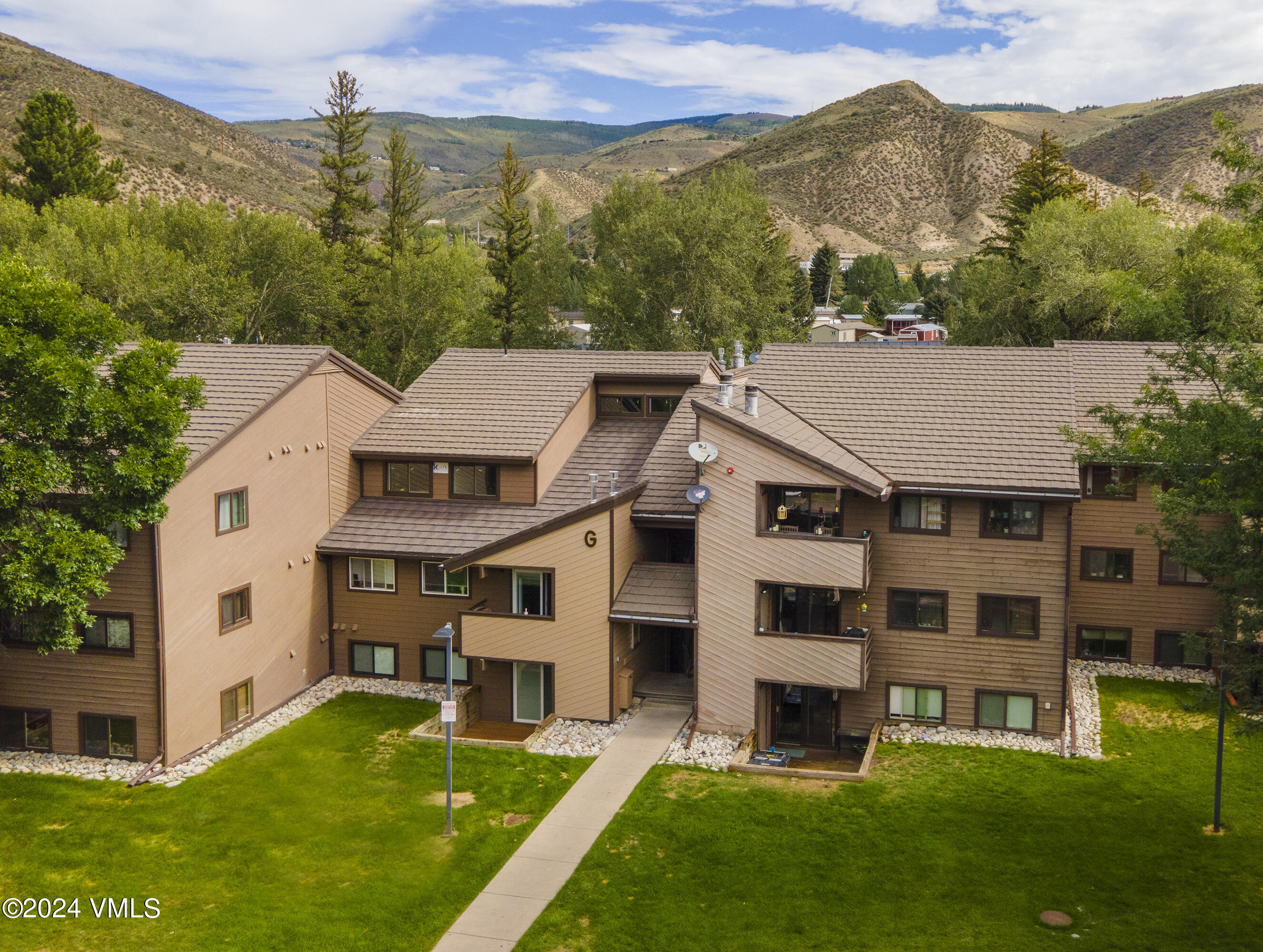 1061 W Beaver Creek Boulevard, G302