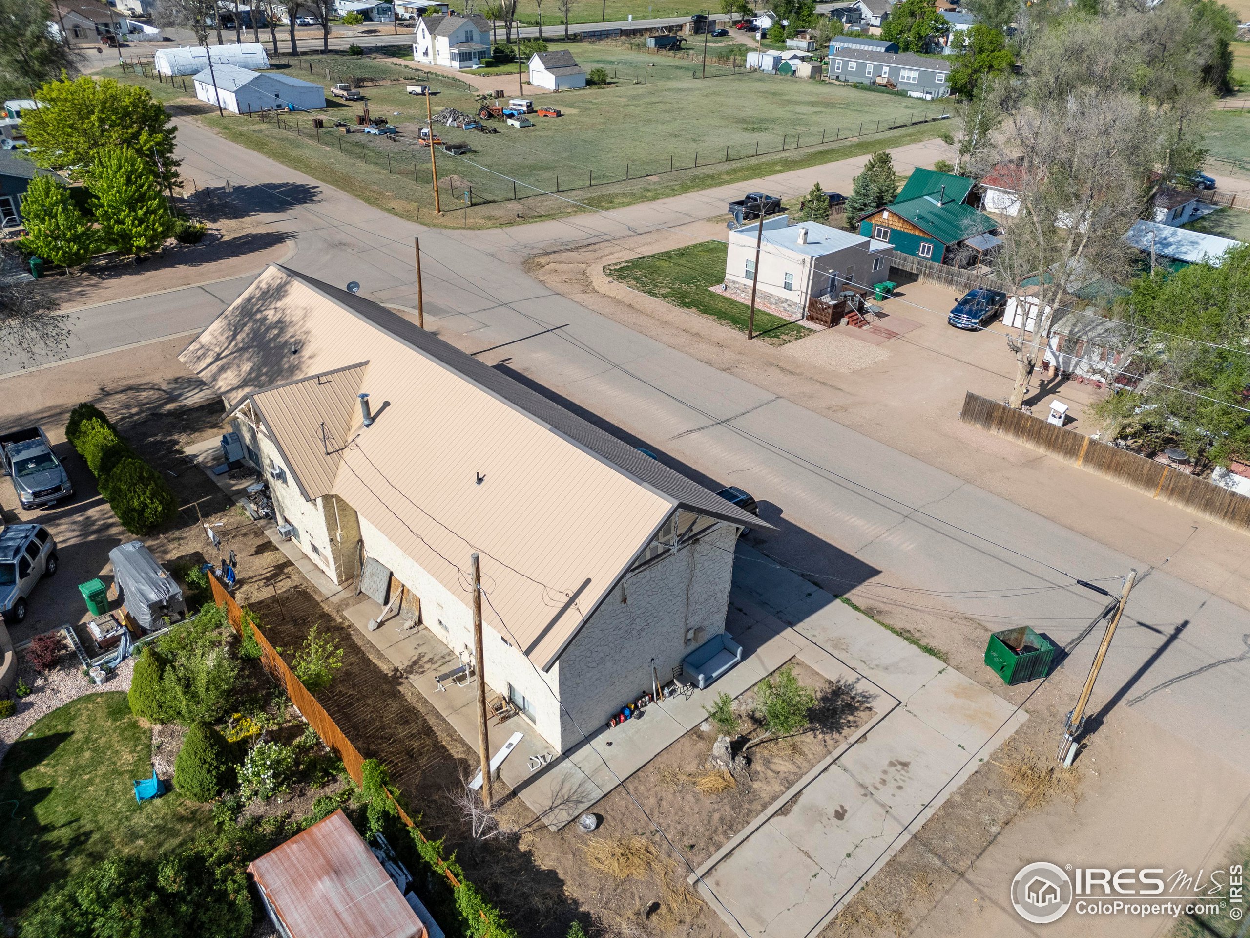 205 S 3rd Ave