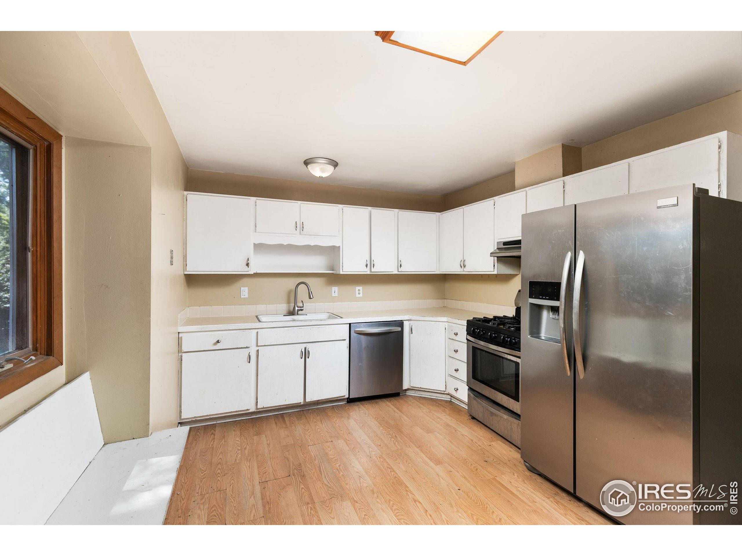 1110 Jennifer Dr