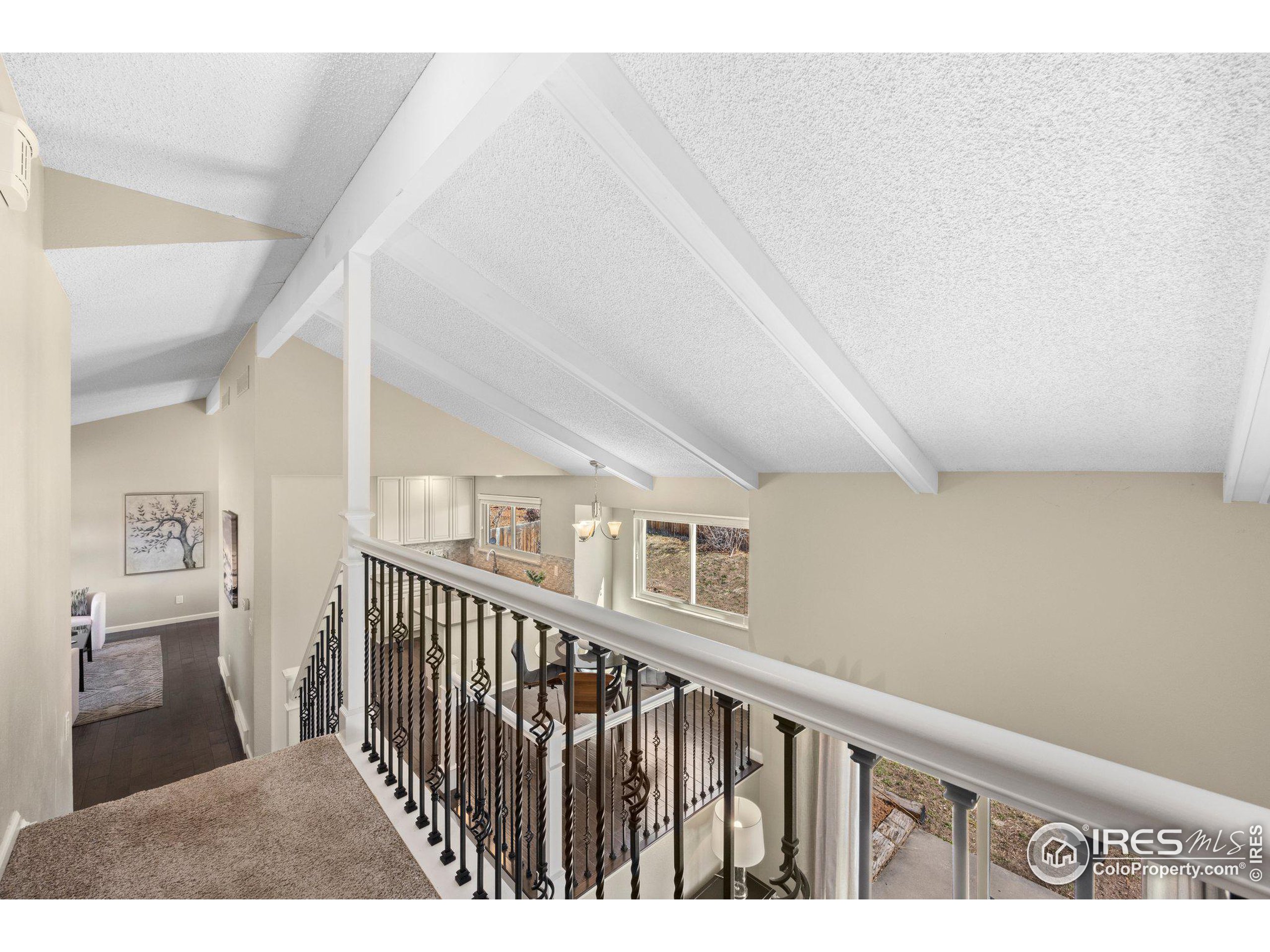 4858 Fairlawn Cir