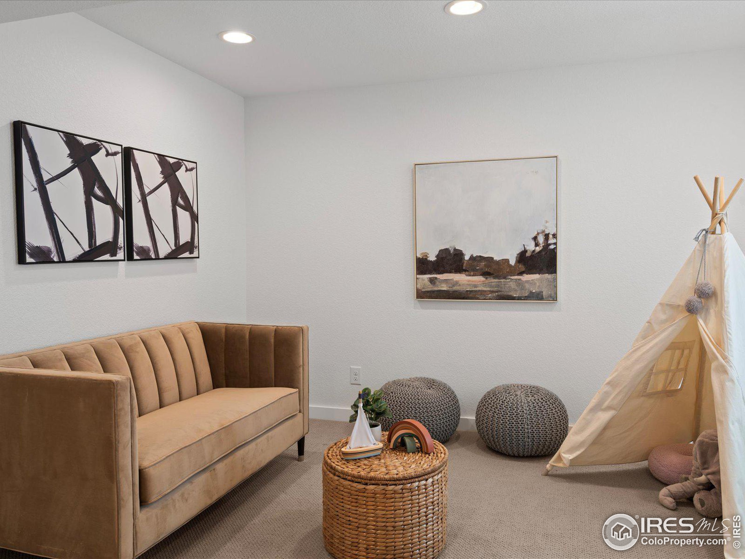 1459 Aster Ct