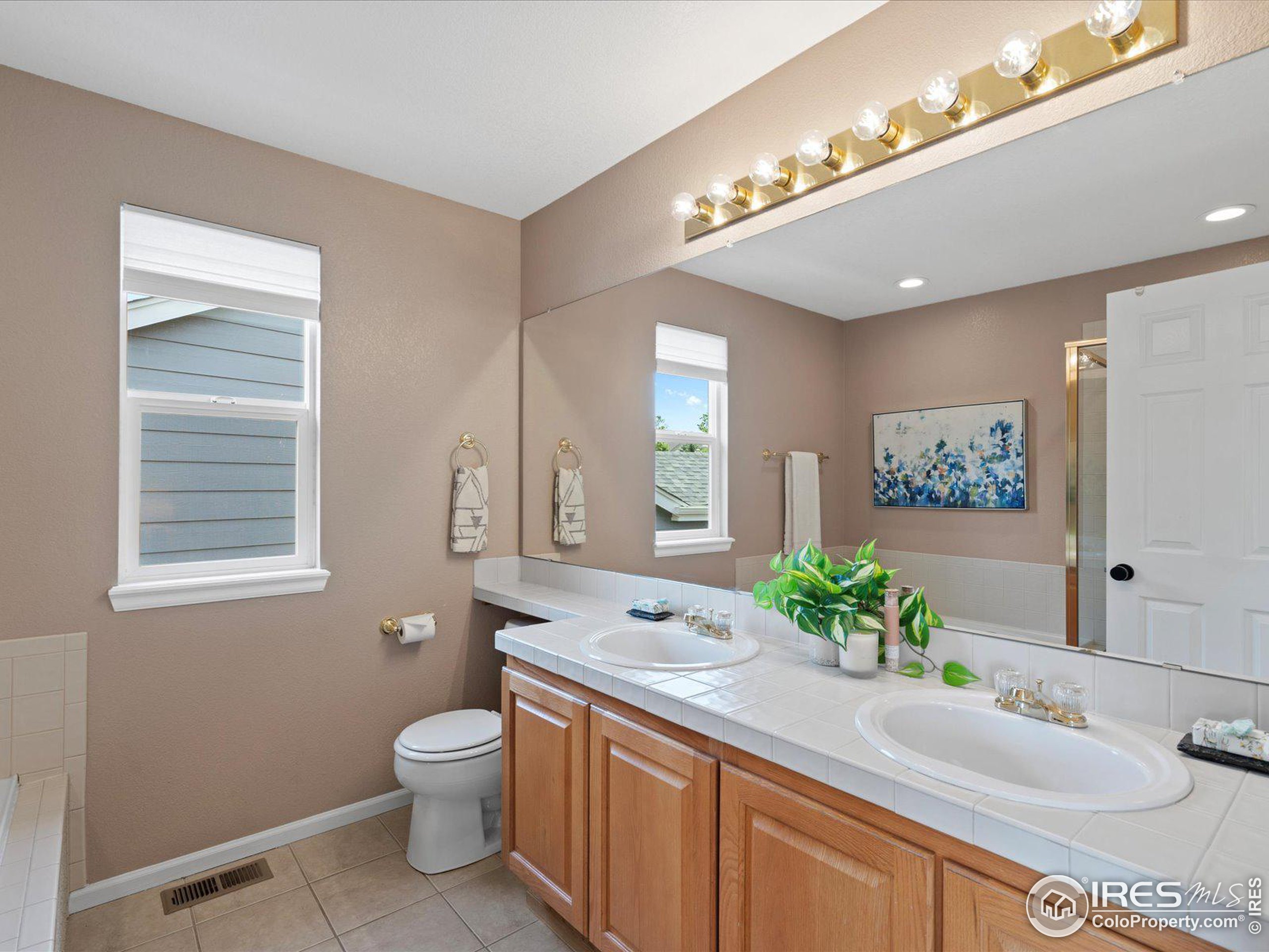 1459 Aster Ct