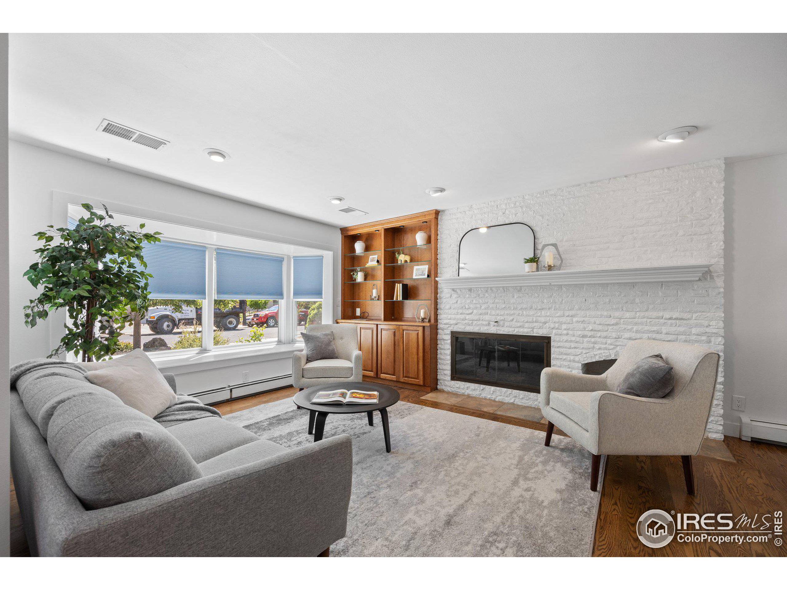 861 Cypress Dr