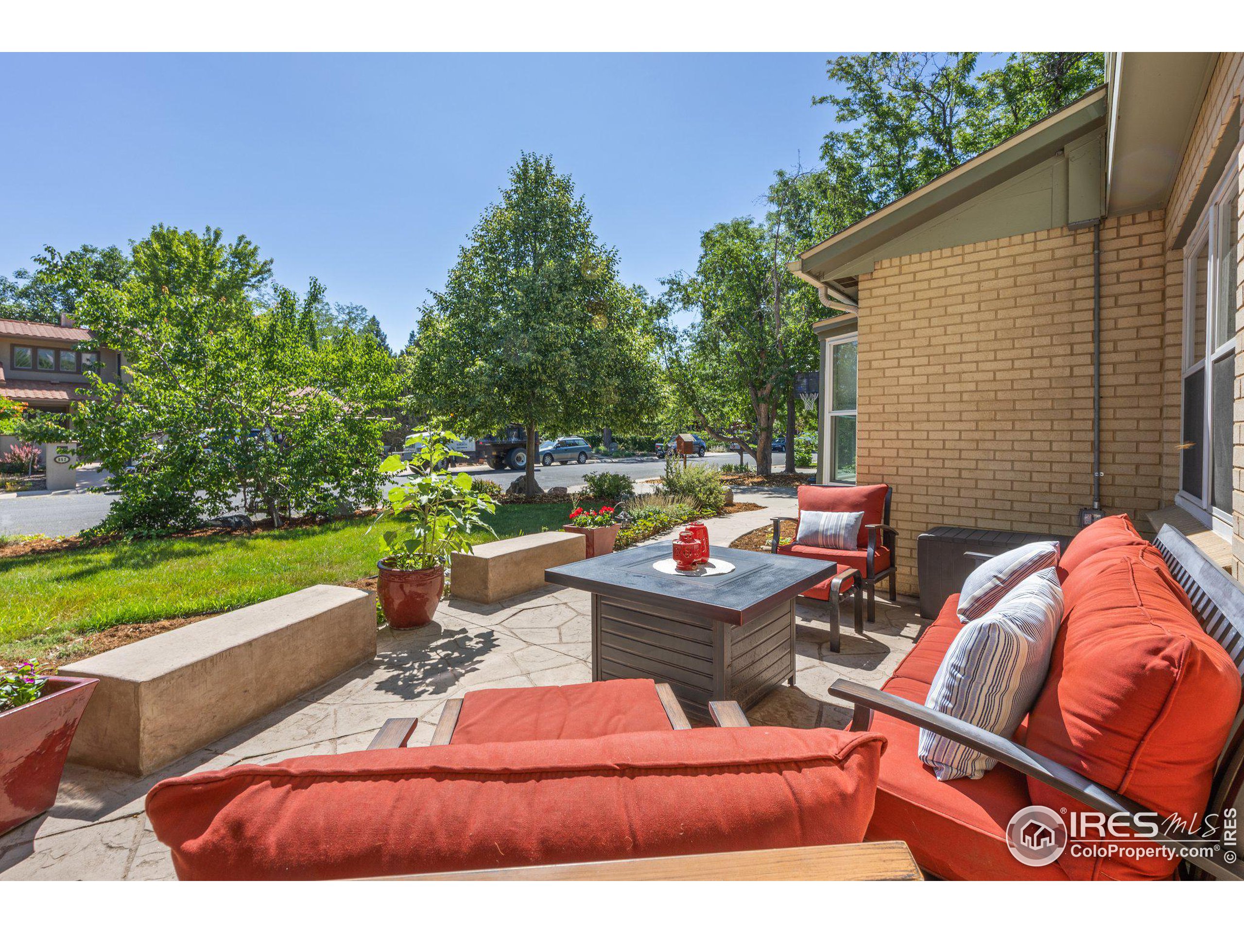 861 Cypress Dr