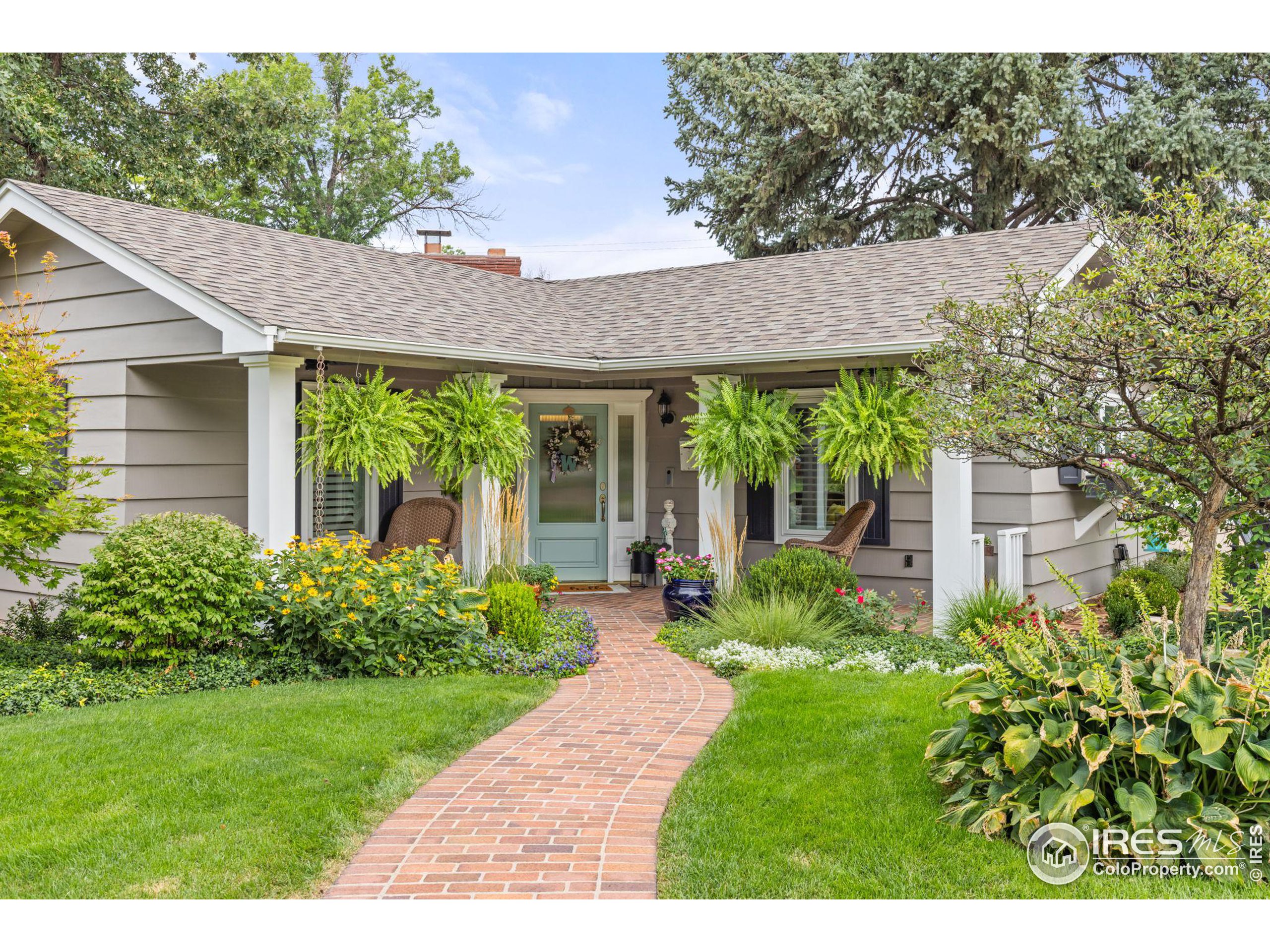 2633 W Reservoir Rd