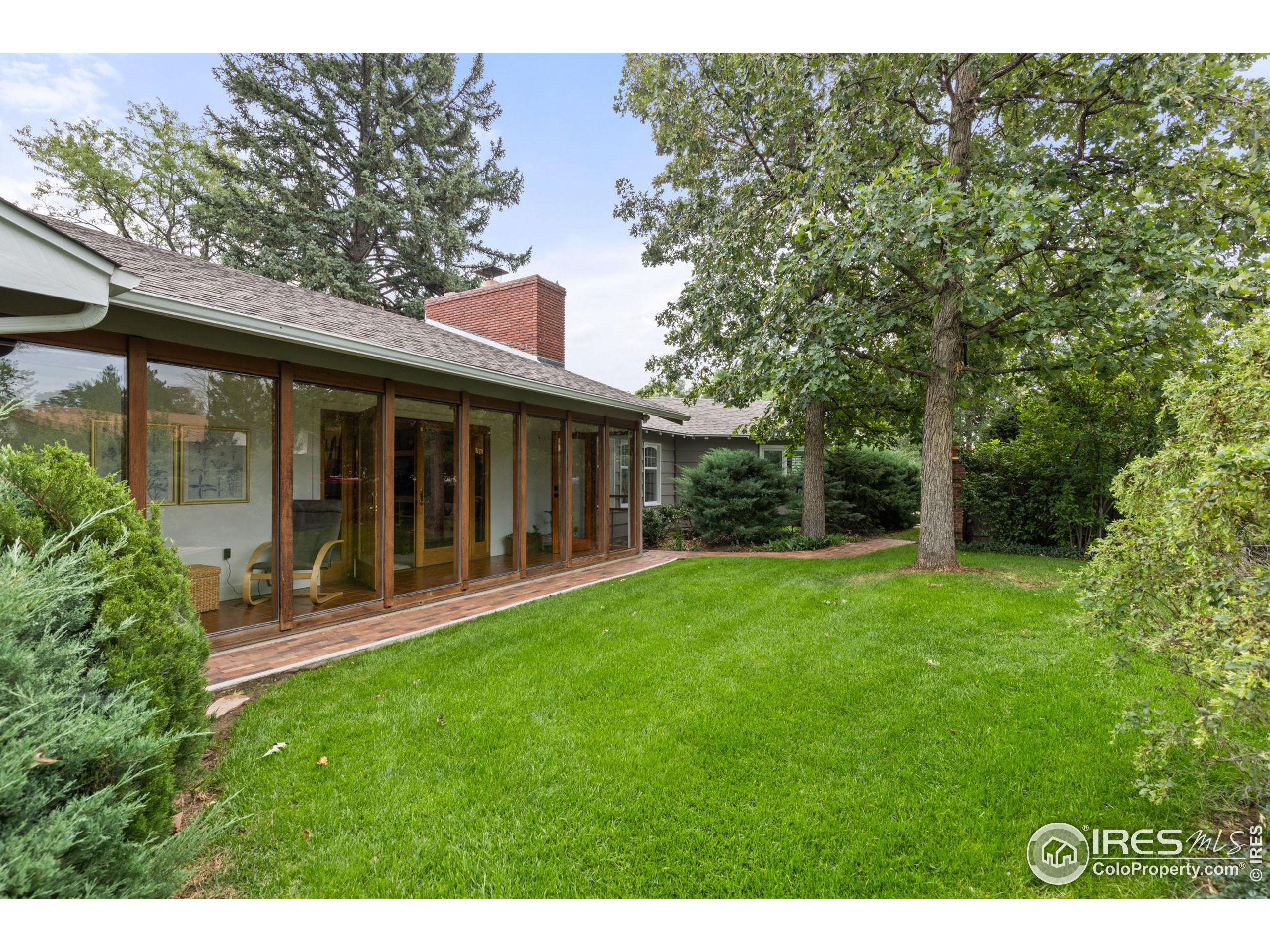 2633 W Reservoir Rd