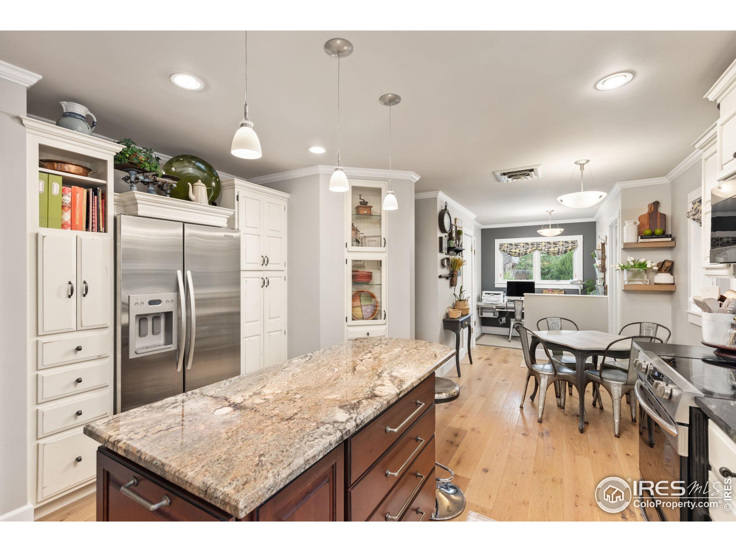 2633 W Reservoir Rd