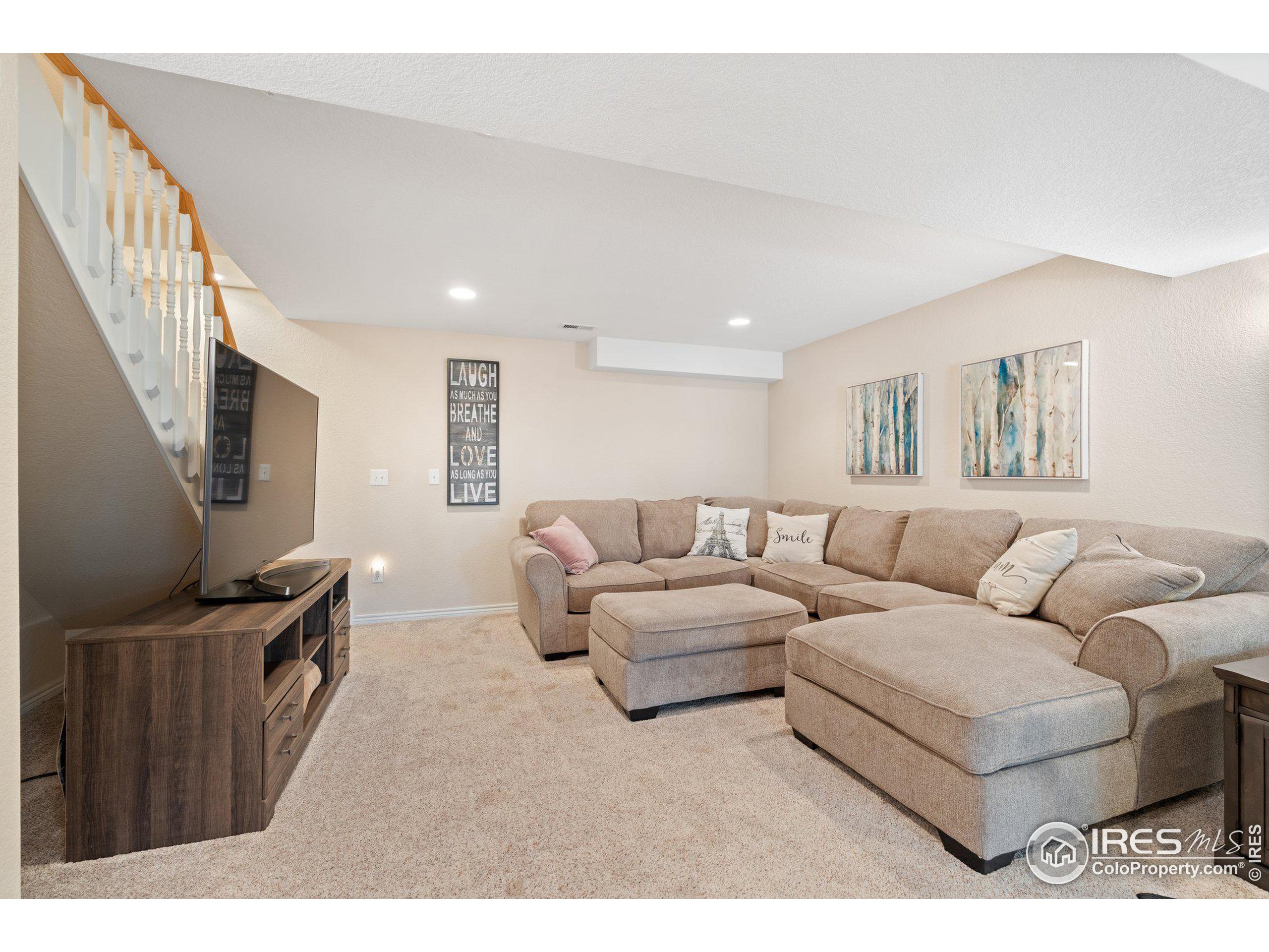 650 Columbine Ct