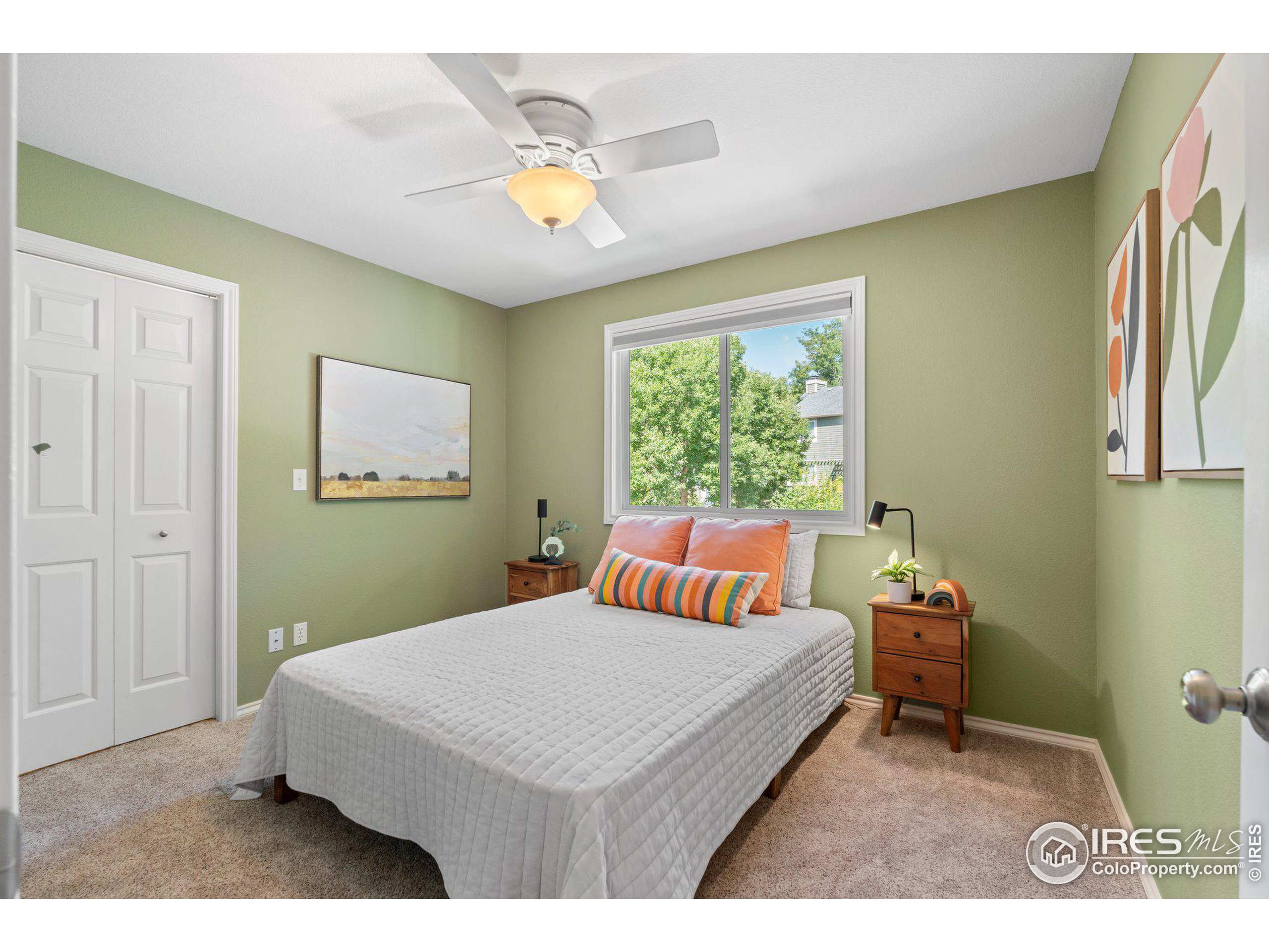 650 Columbine Ct