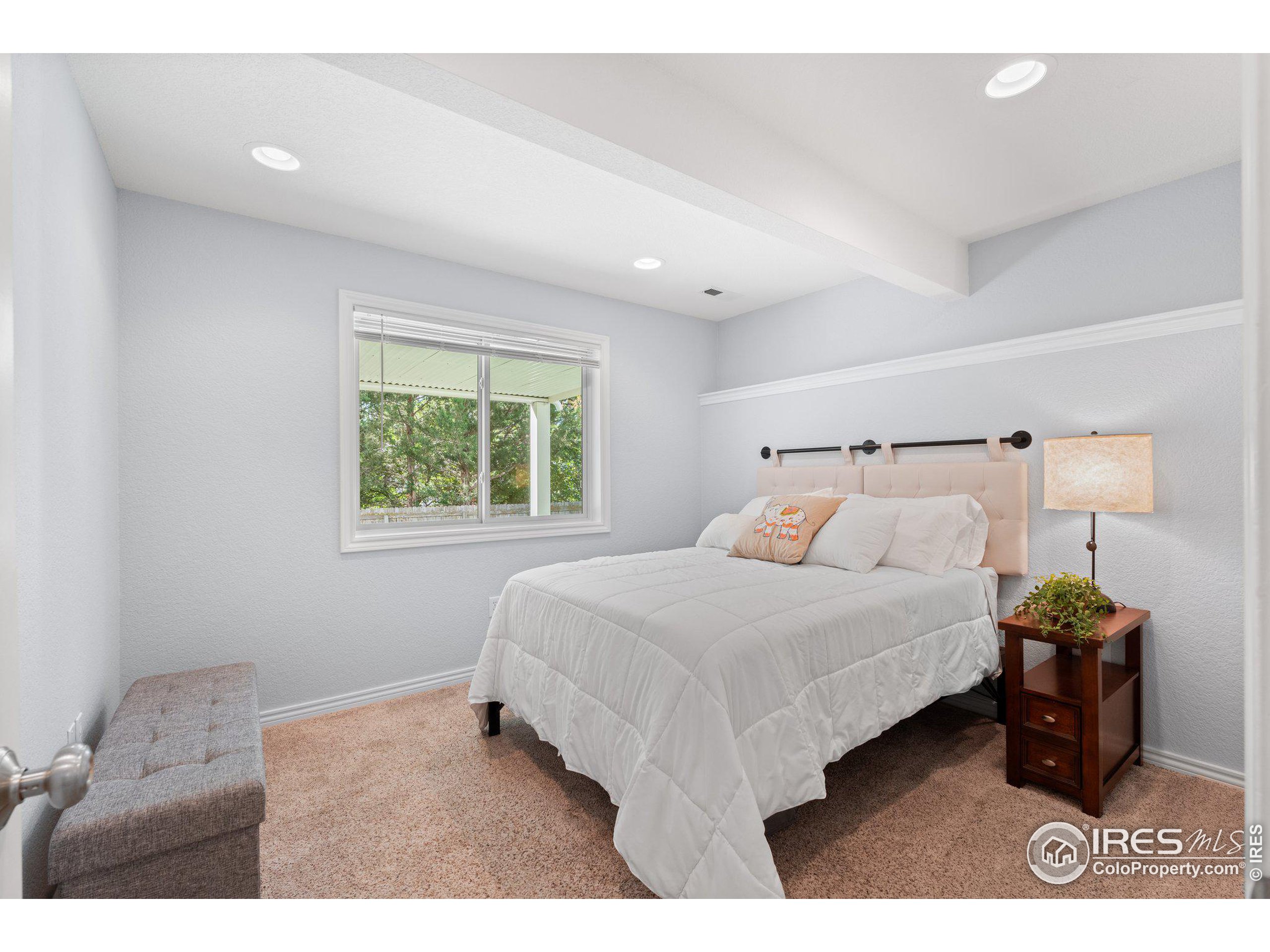 650 Columbine Ct