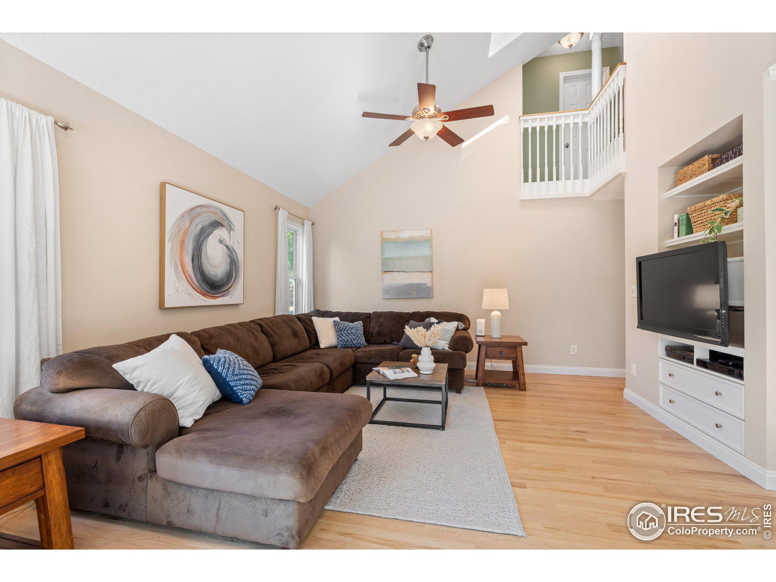650 Columbine Ct