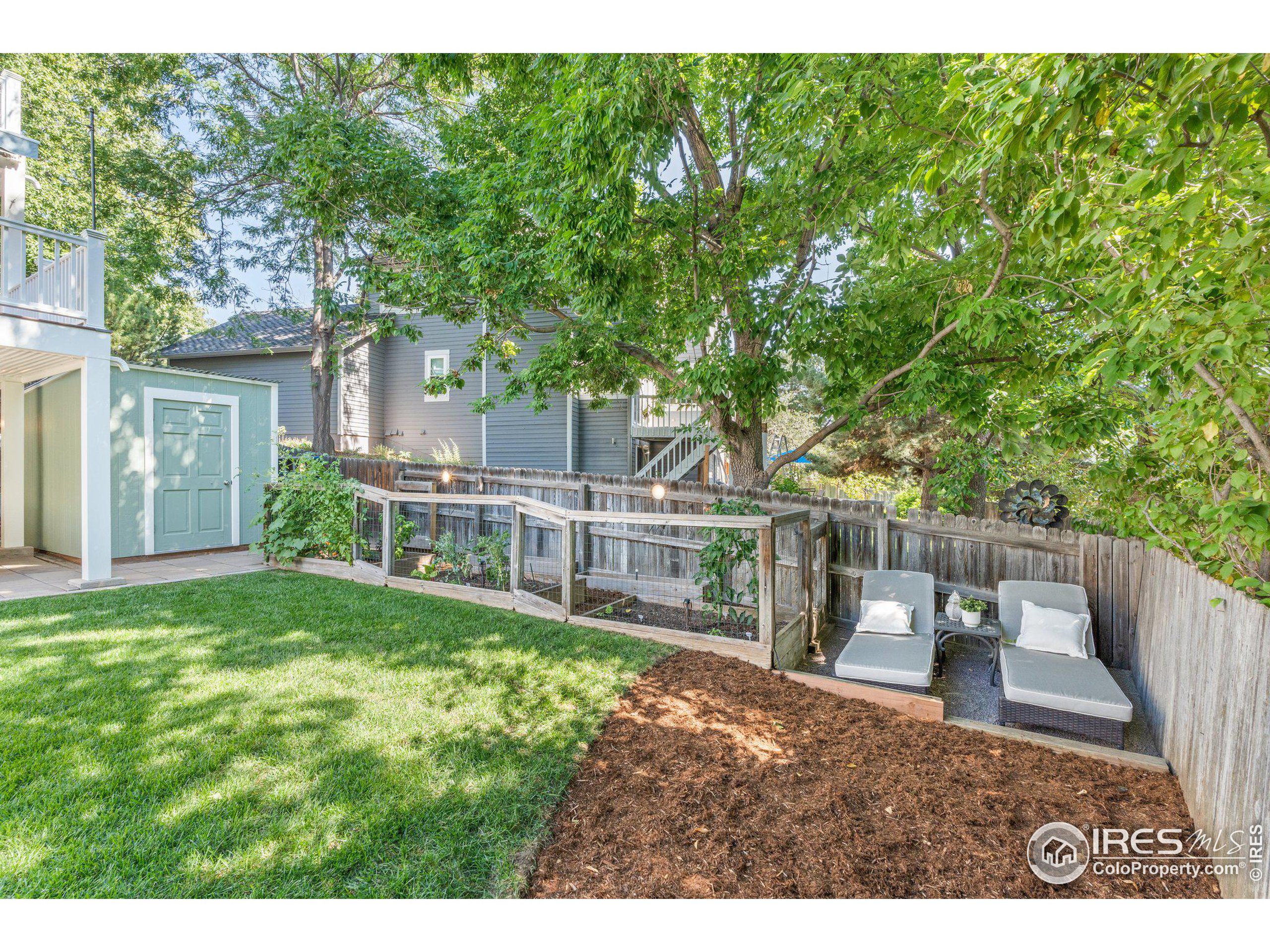 650 Columbine Ct