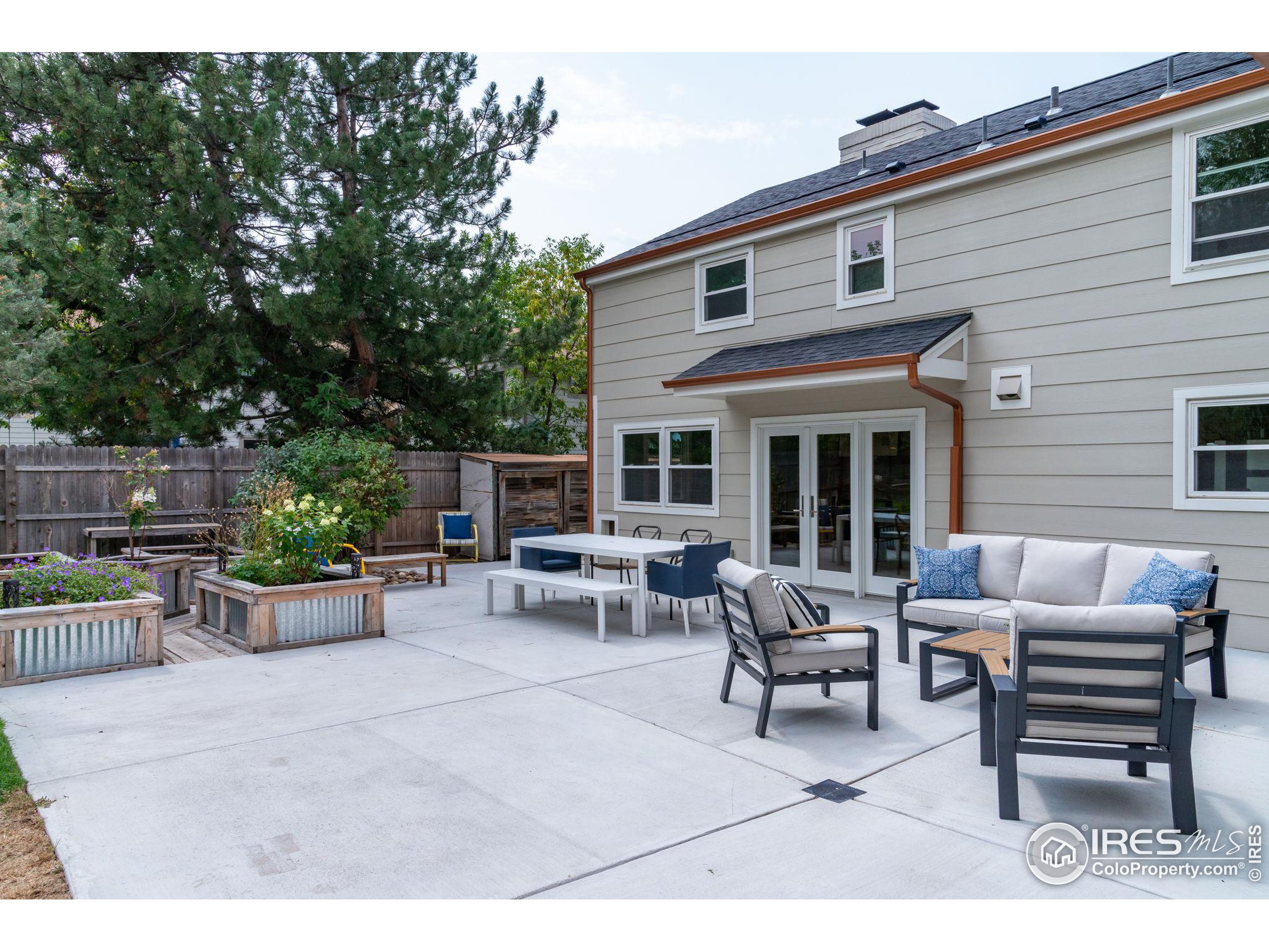 890 Cypress Dr