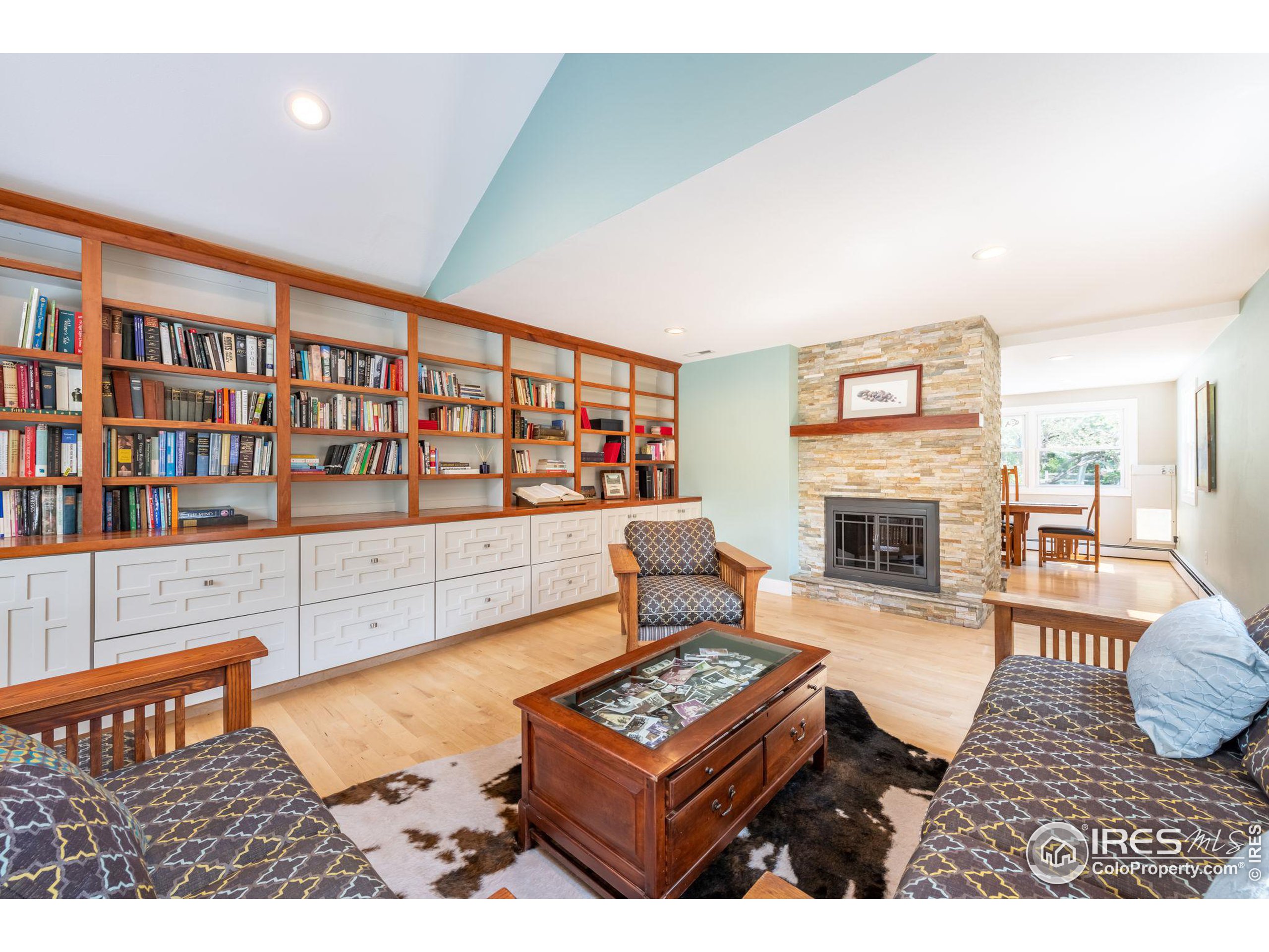 890 Cypress Dr