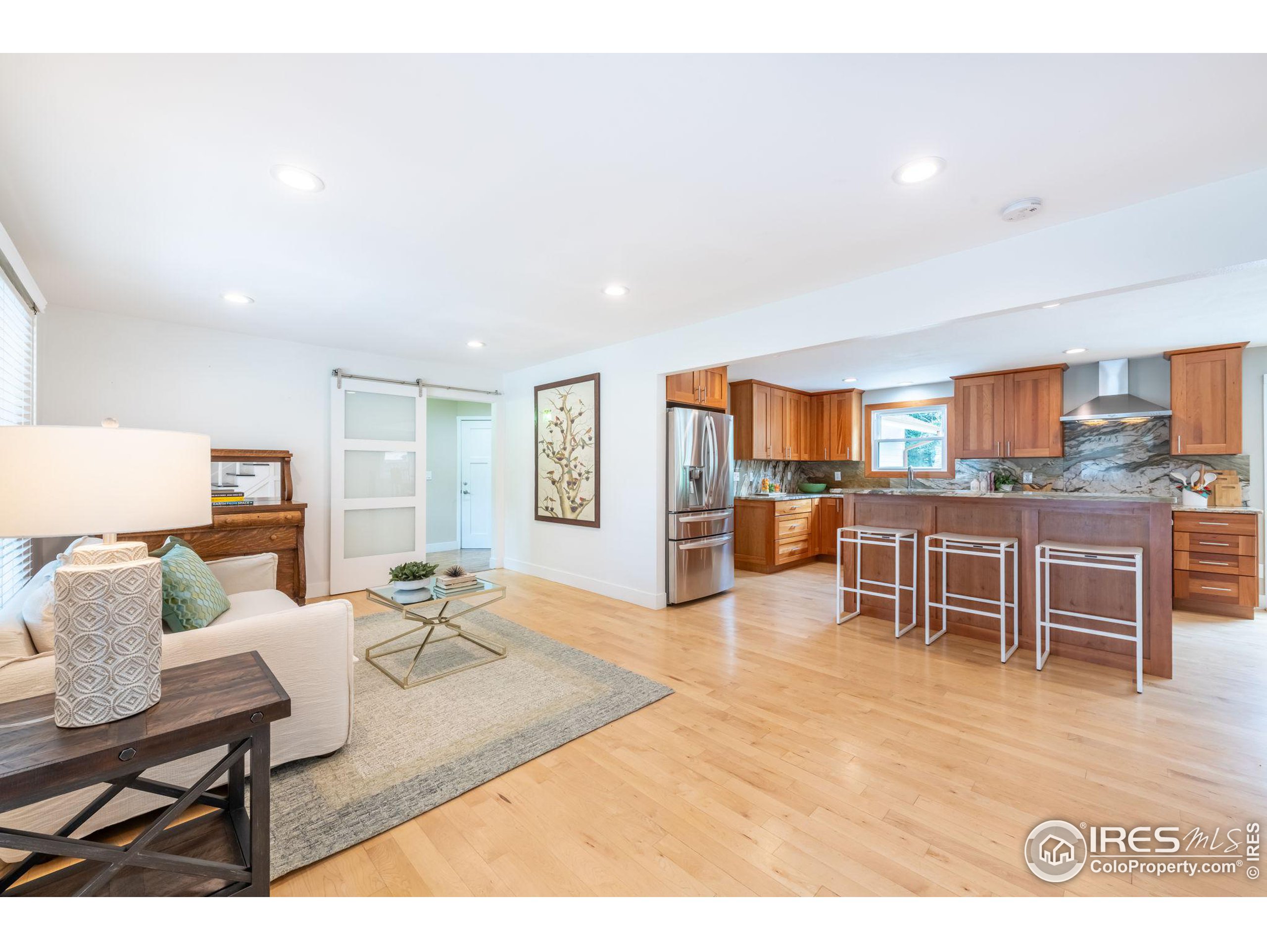890 Cypress Dr