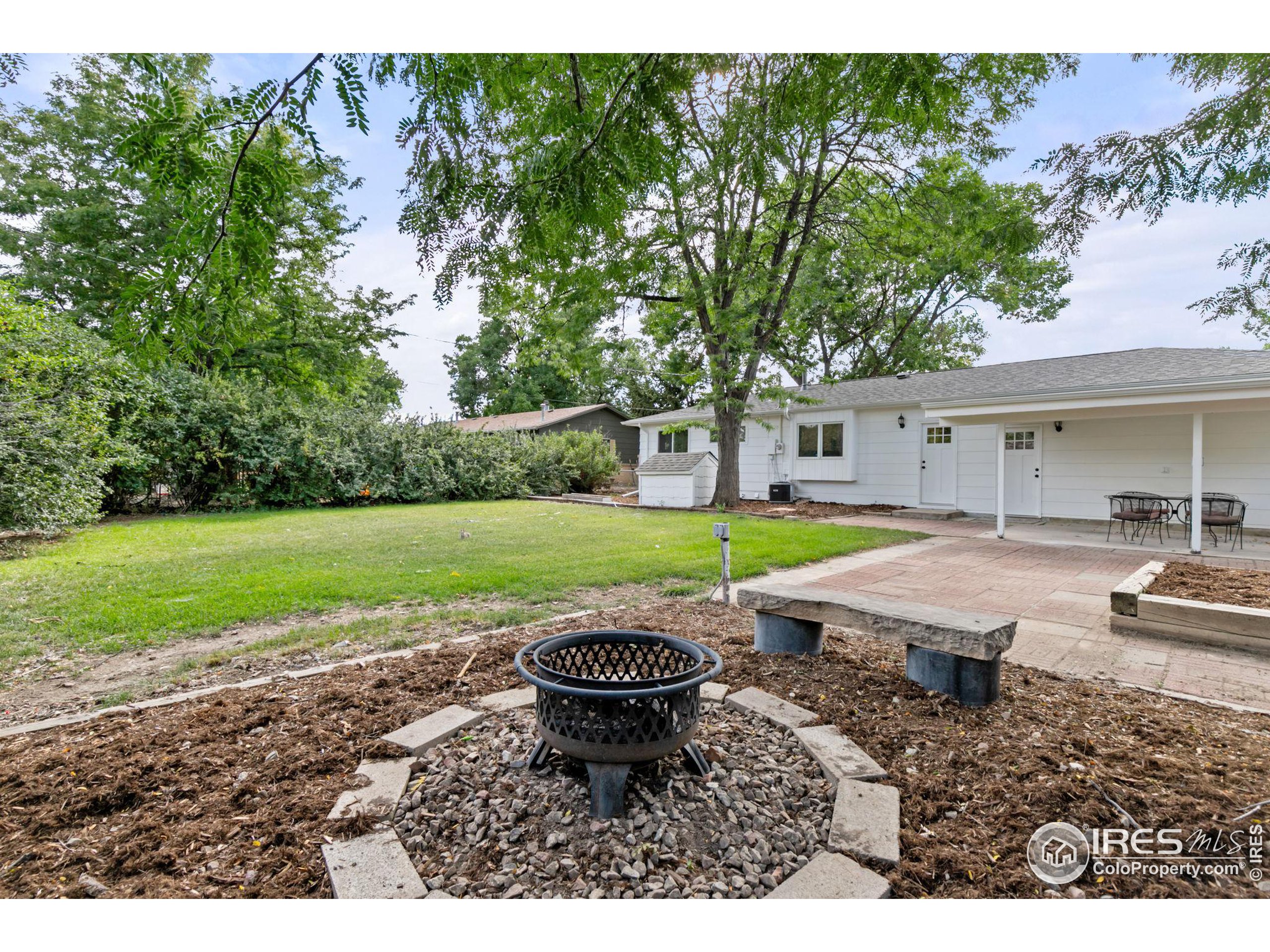 1110 Jennifer Dr