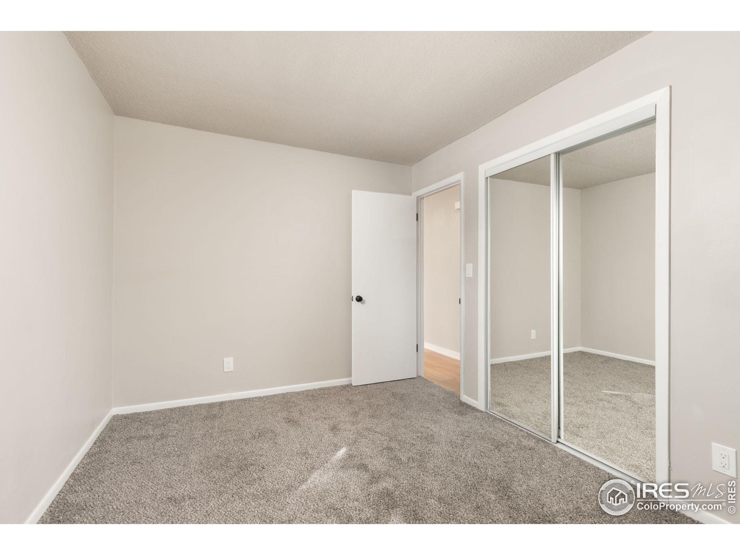 1110 Jennifer Dr
