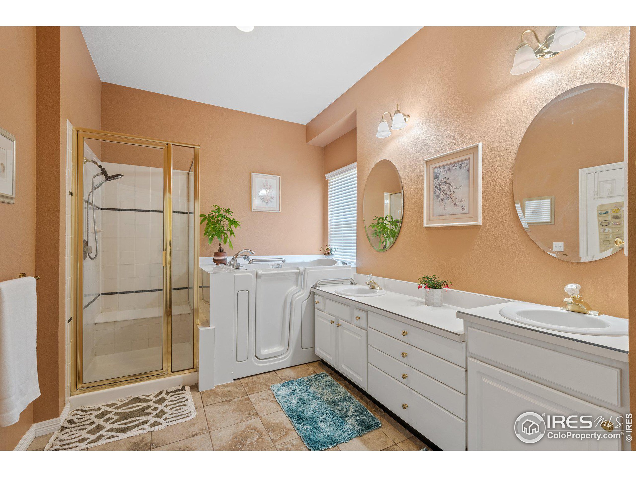 300 Whitetail Cir