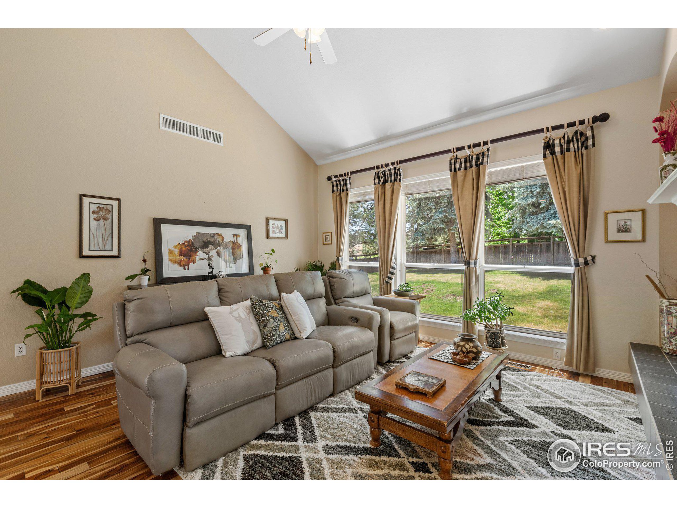 300 Whitetail Cir
