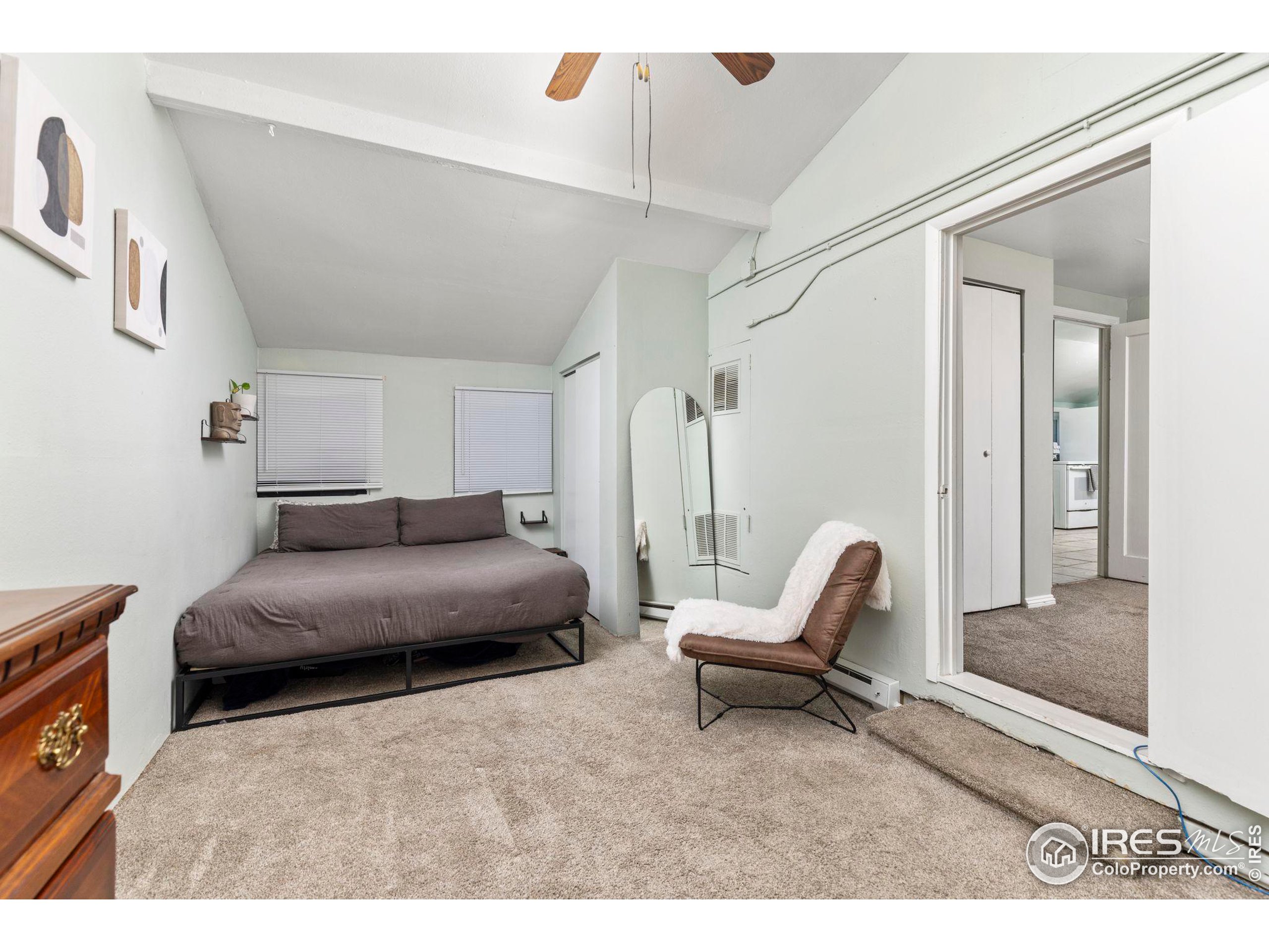 206 8th Ave