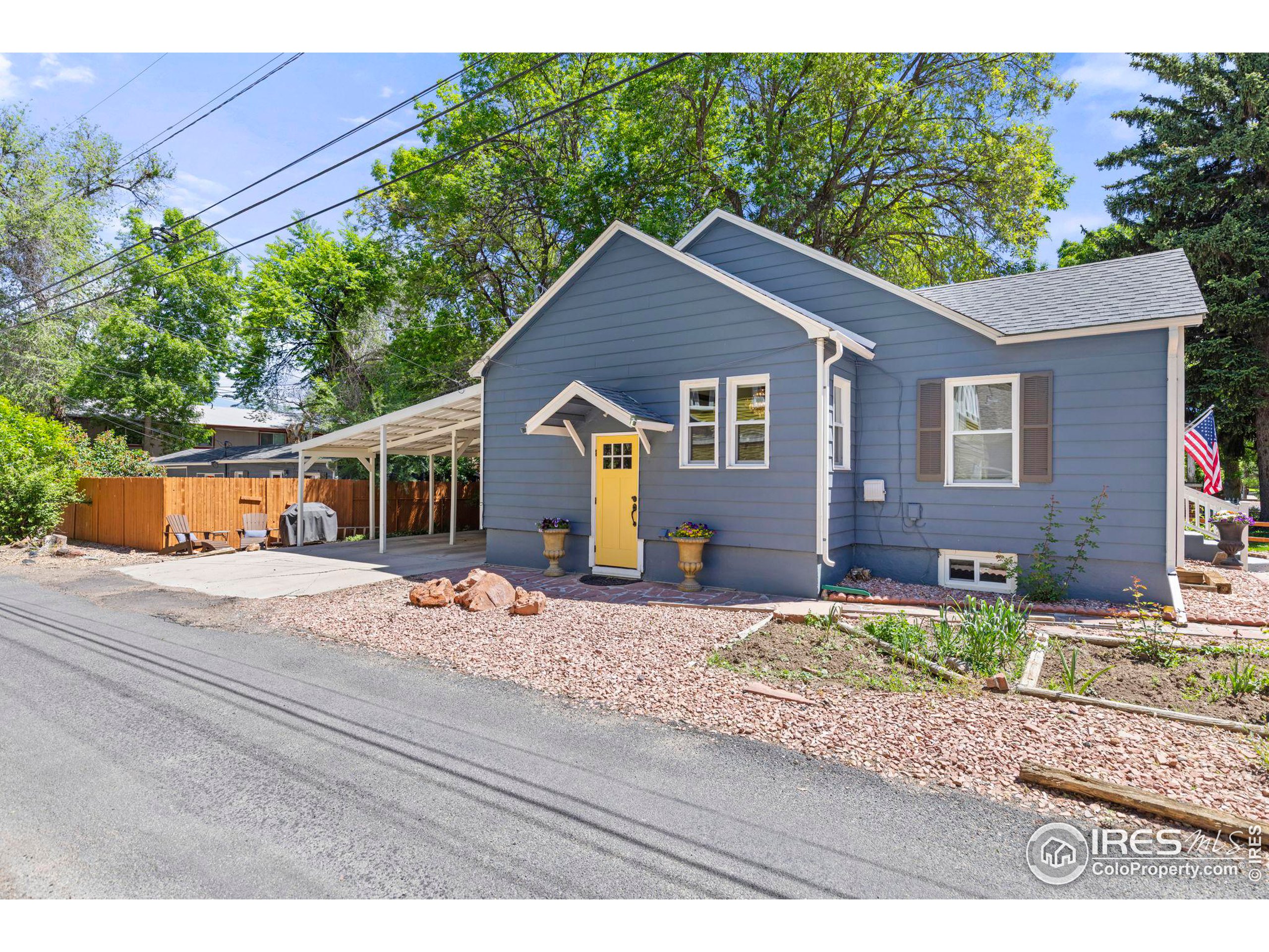 206 8th Ave