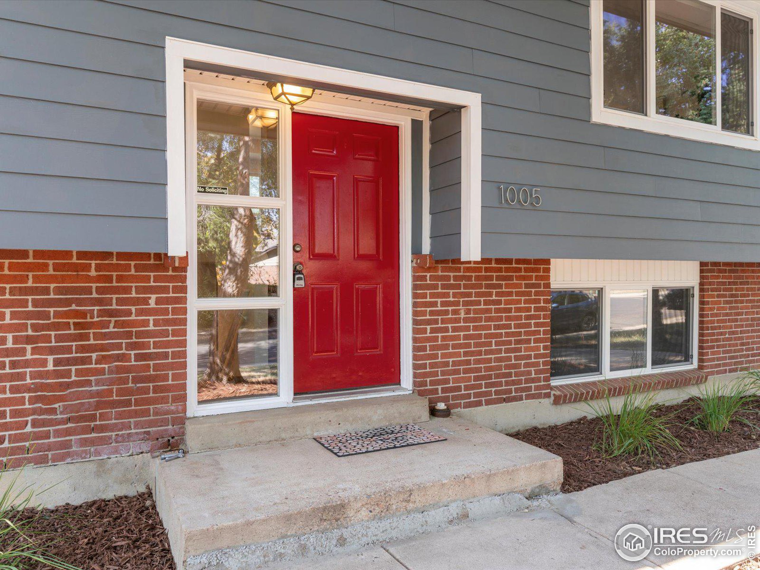 1005 Waite Dr