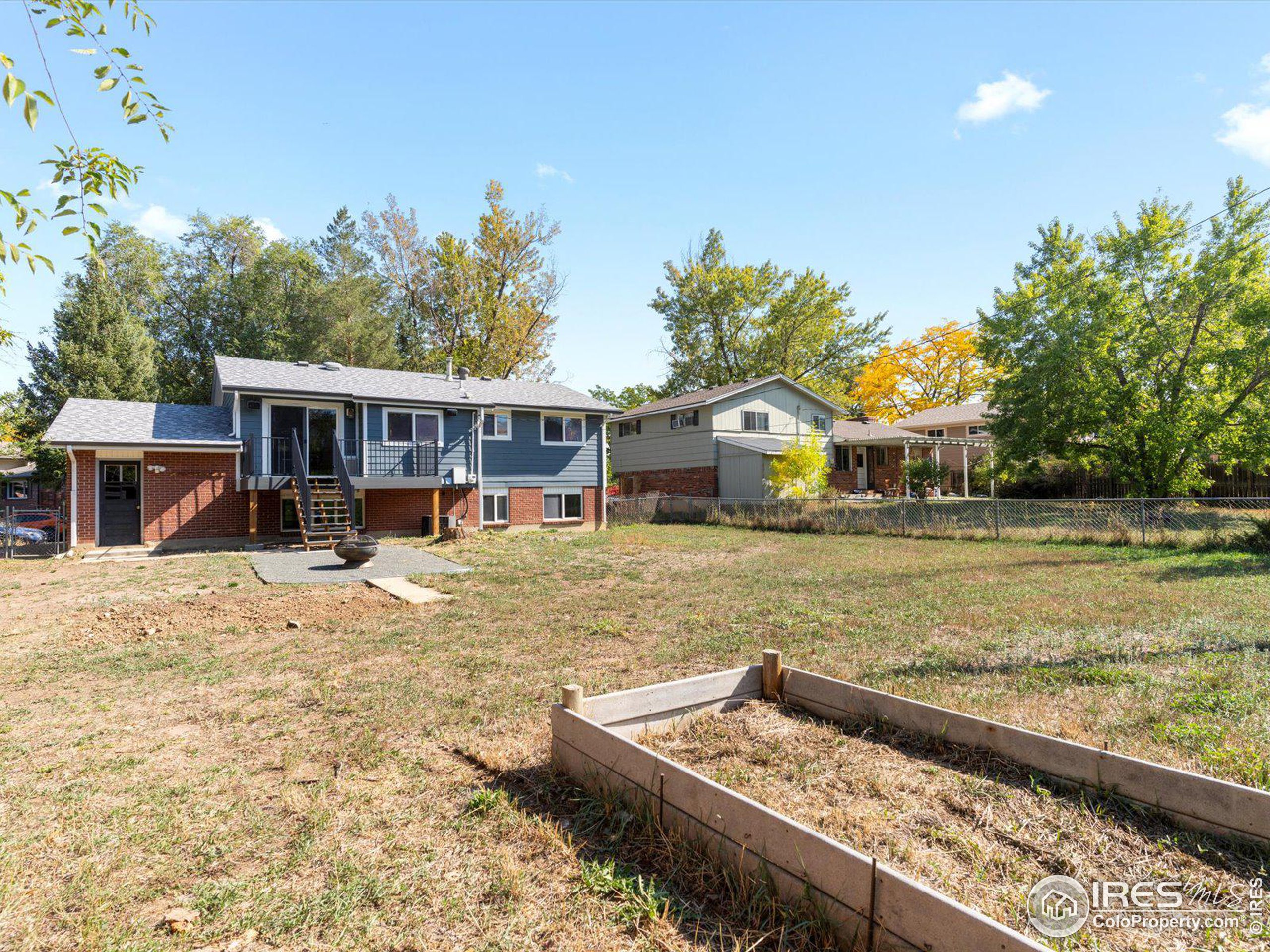 1005 Waite Dr