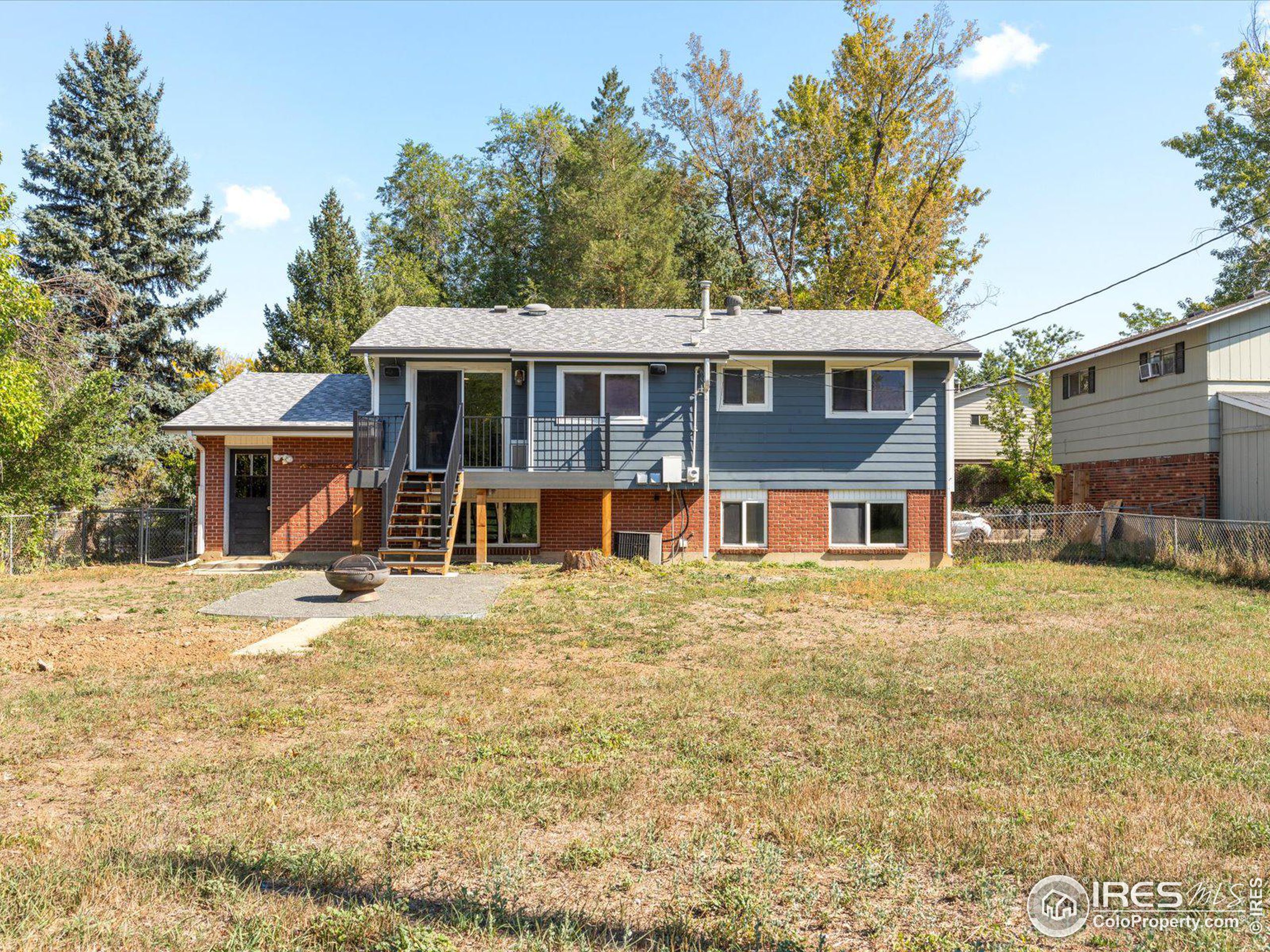 1005 Waite Dr