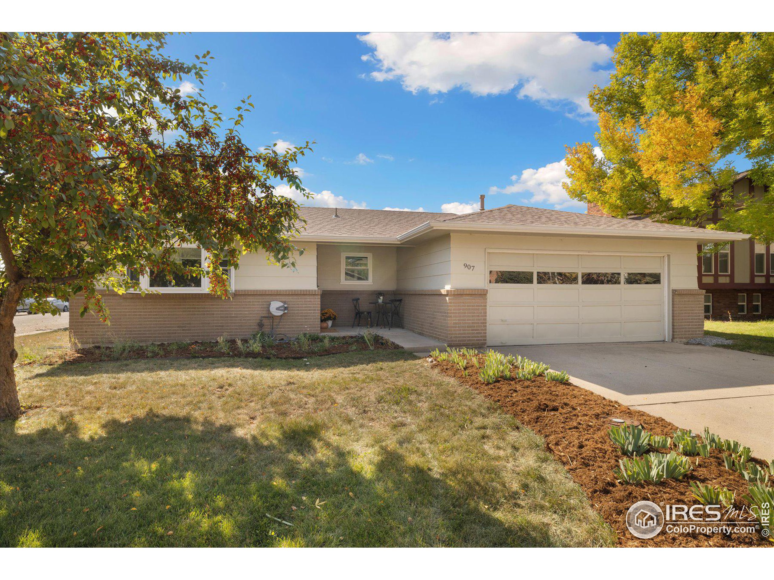 907 Bragg Pl