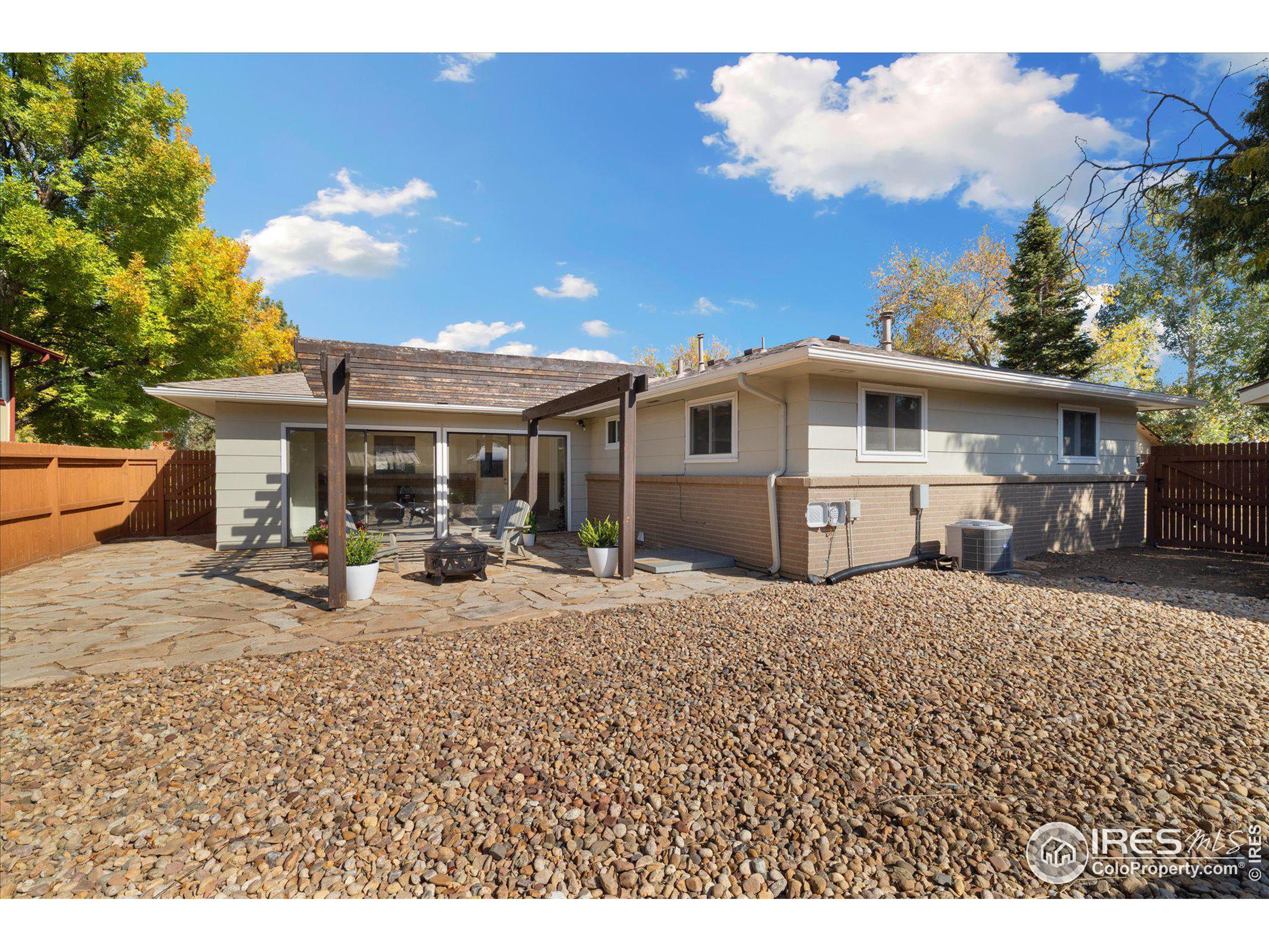 907 Bragg Pl