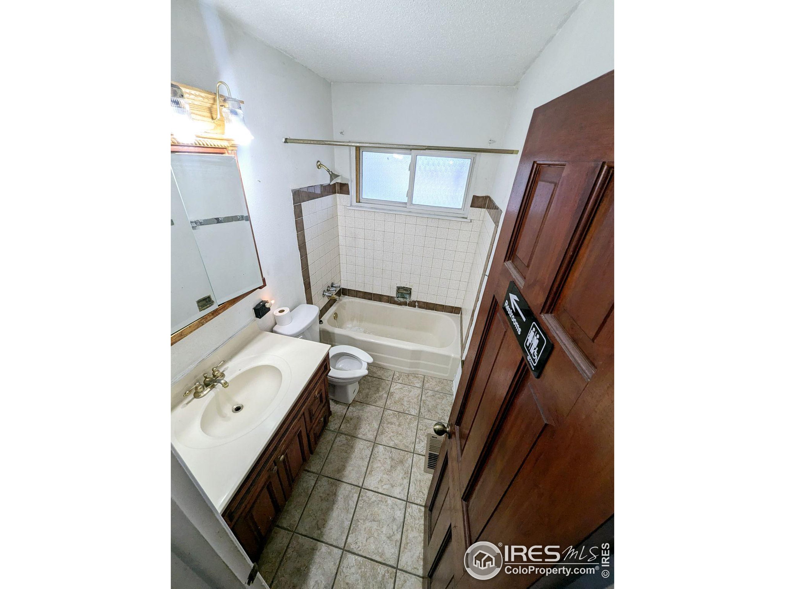 8219 Nola Dr