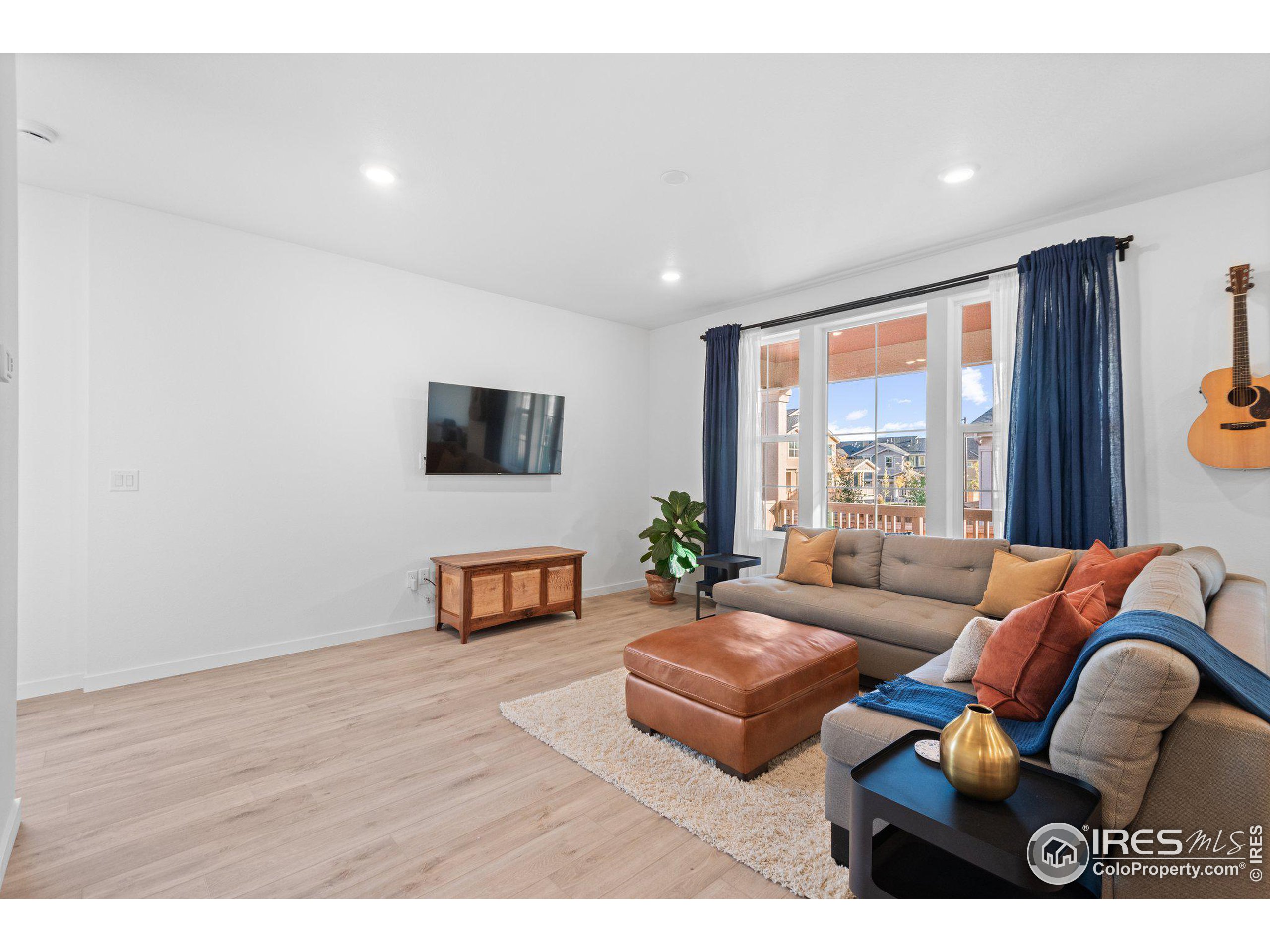 660 Eldorado Dr