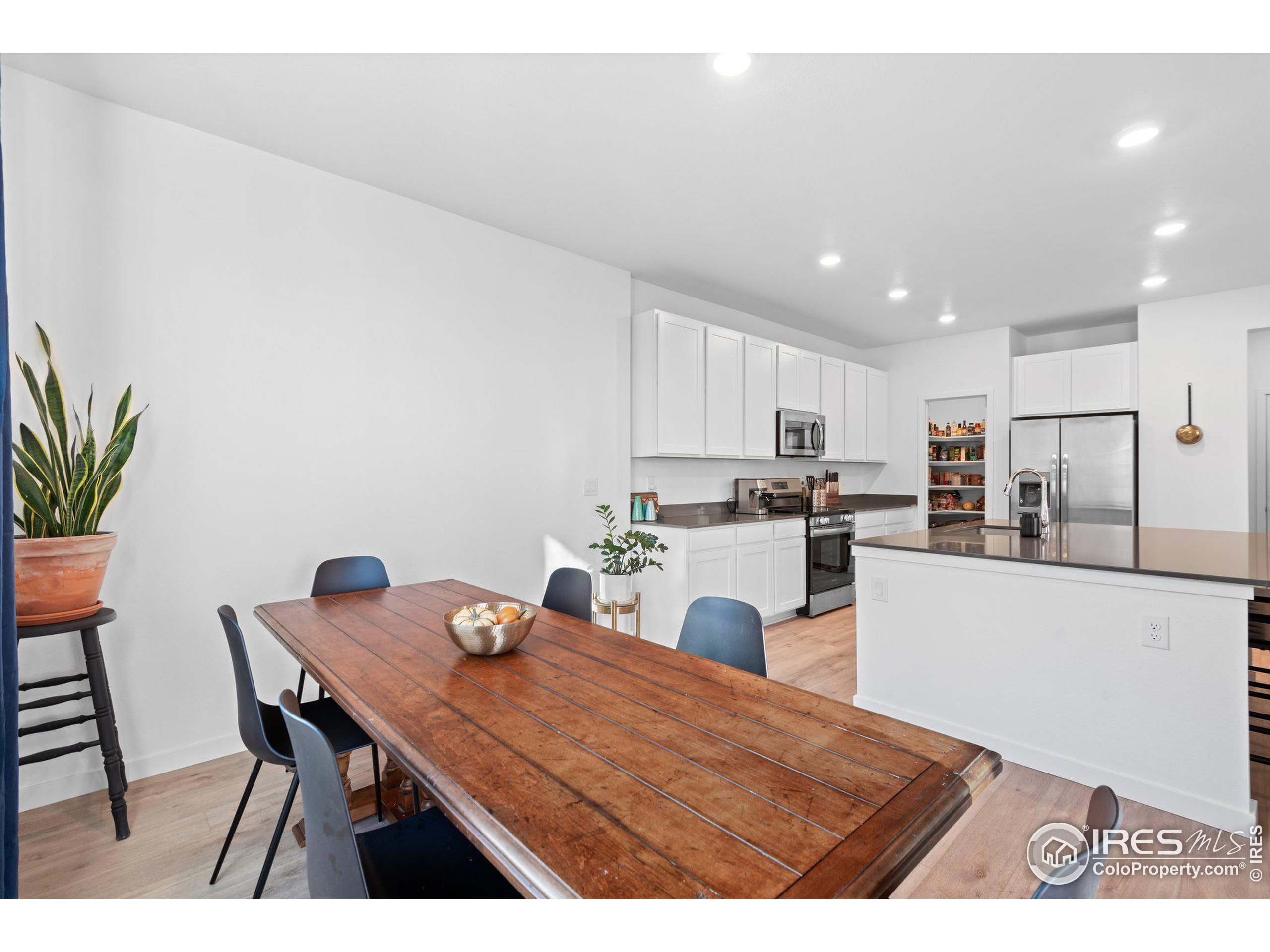 660 Eldorado Dr