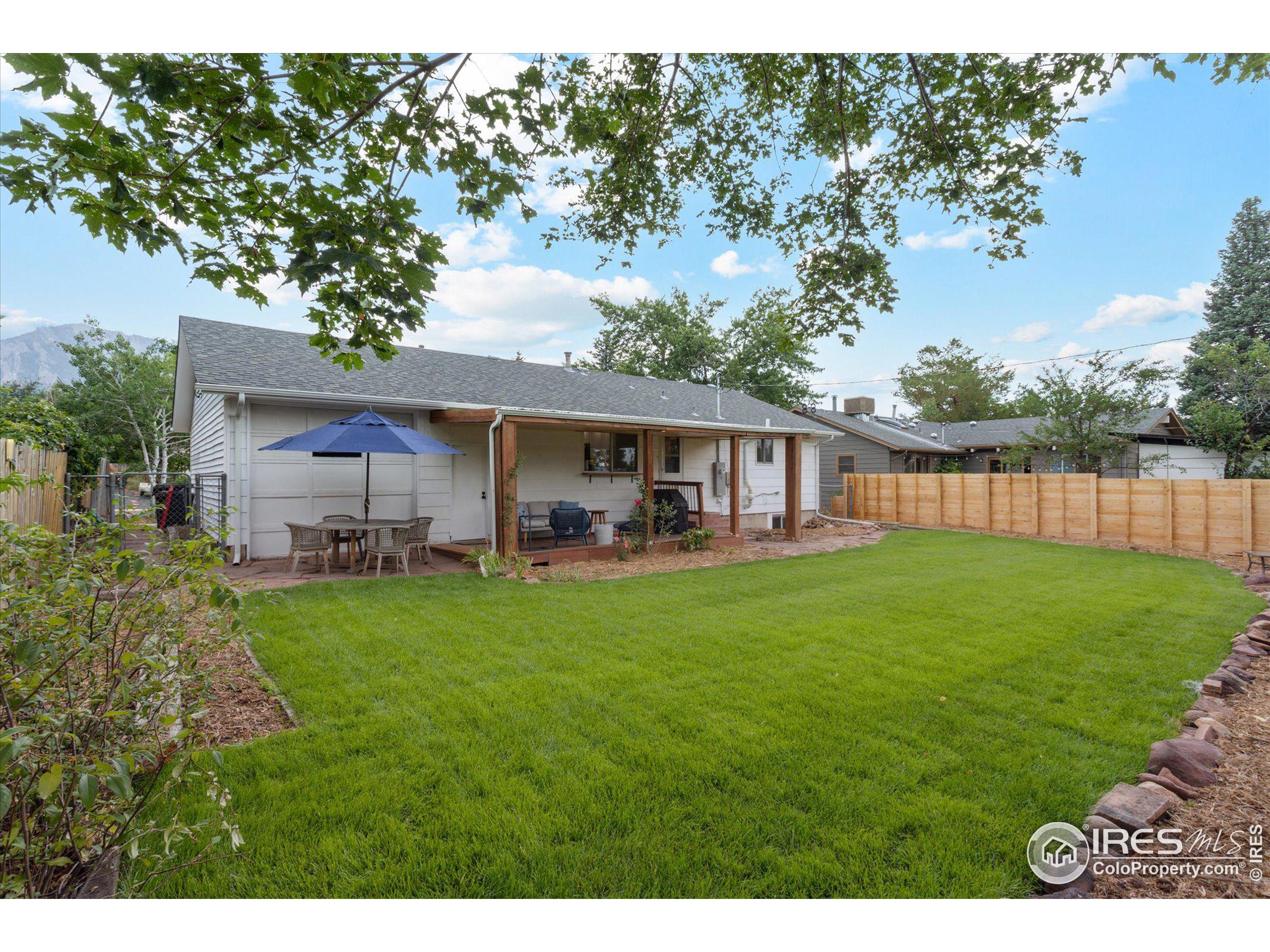 1190 Edinboro Dr