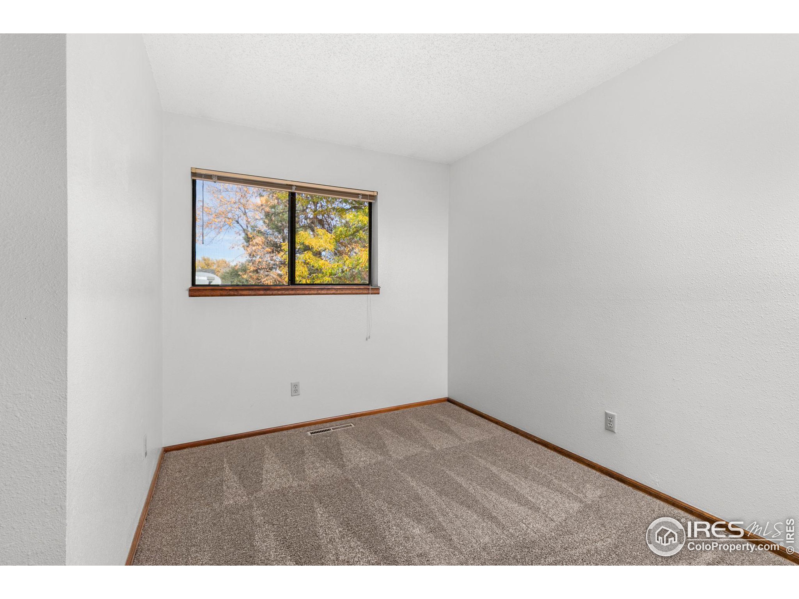 1130 Juliana Dr