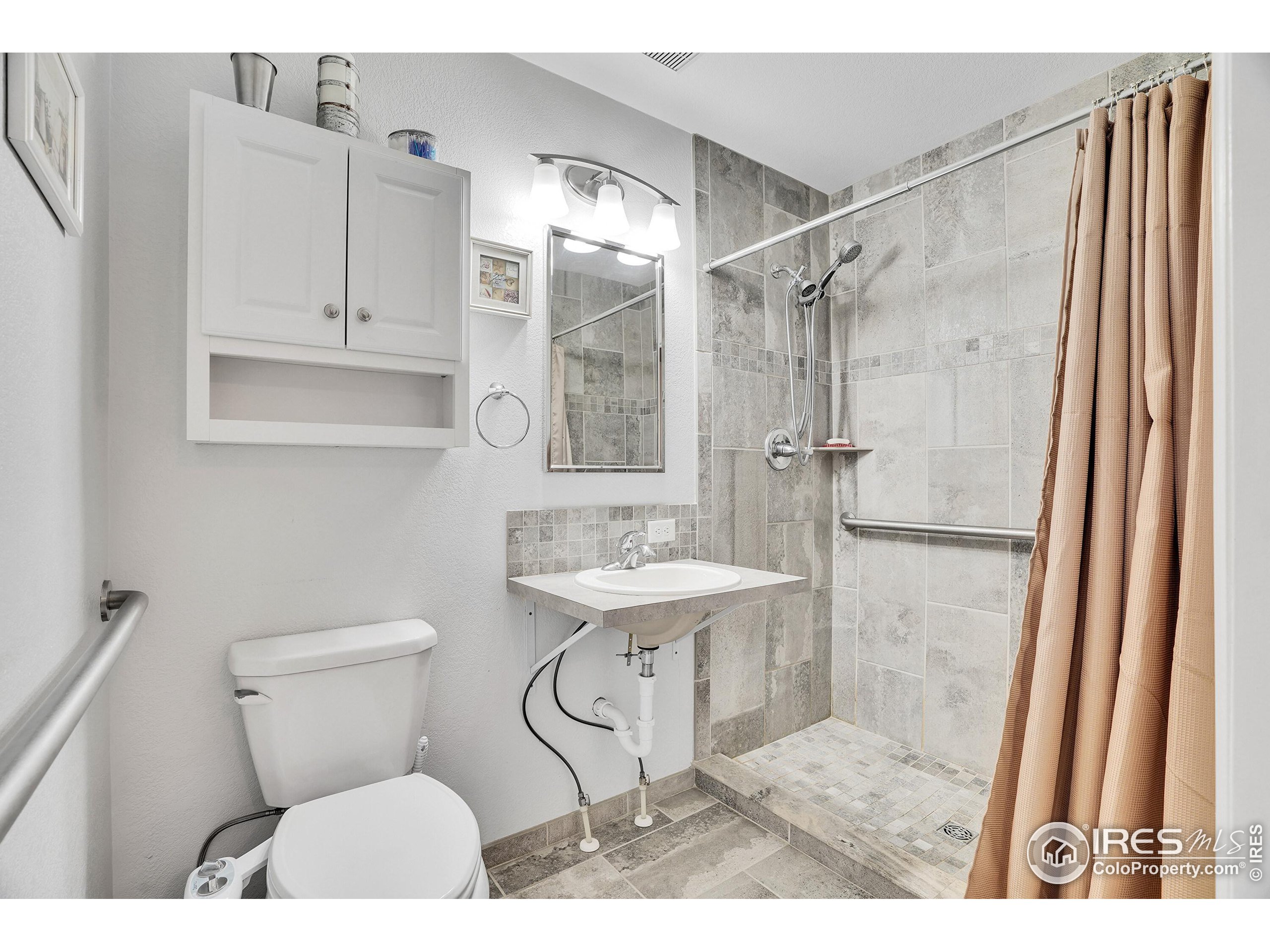5303 W 11th St Rd