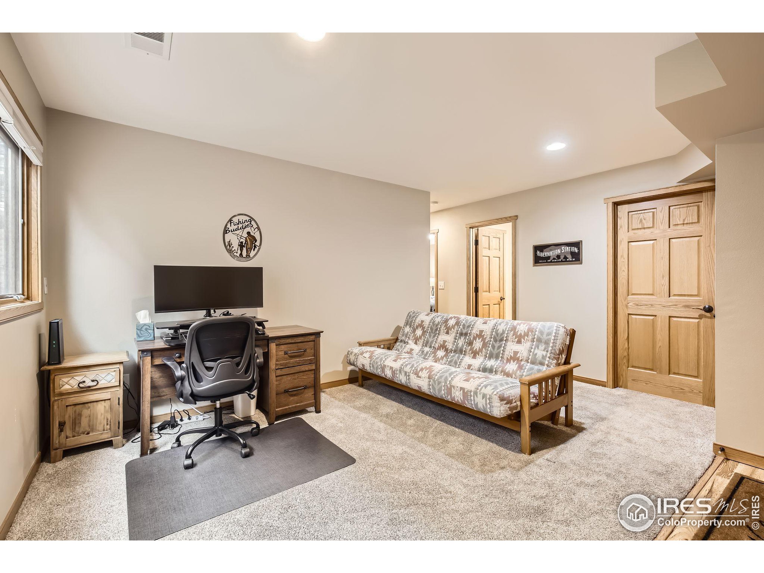 609 Park River Pl