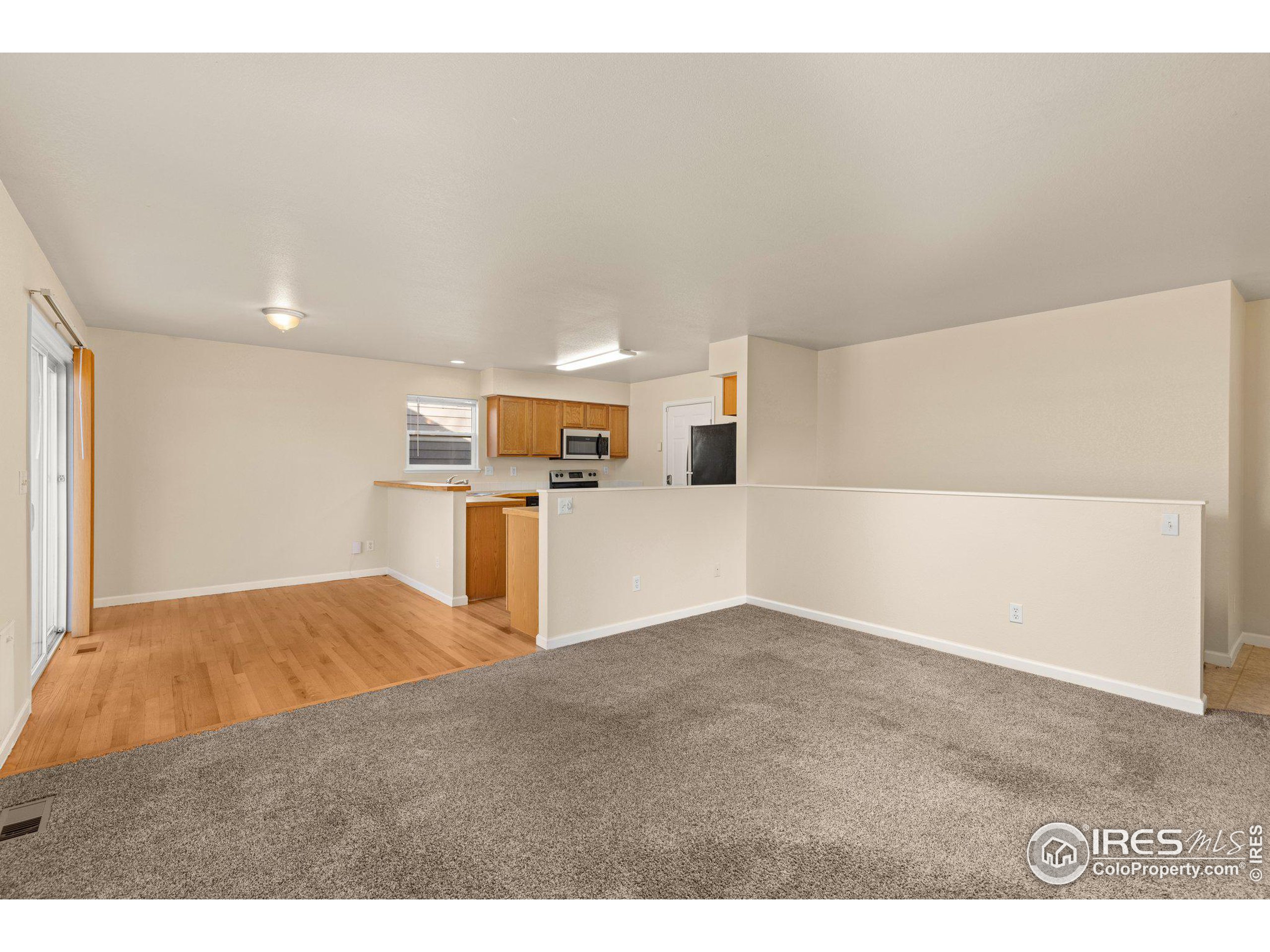 3709 Dove Ln