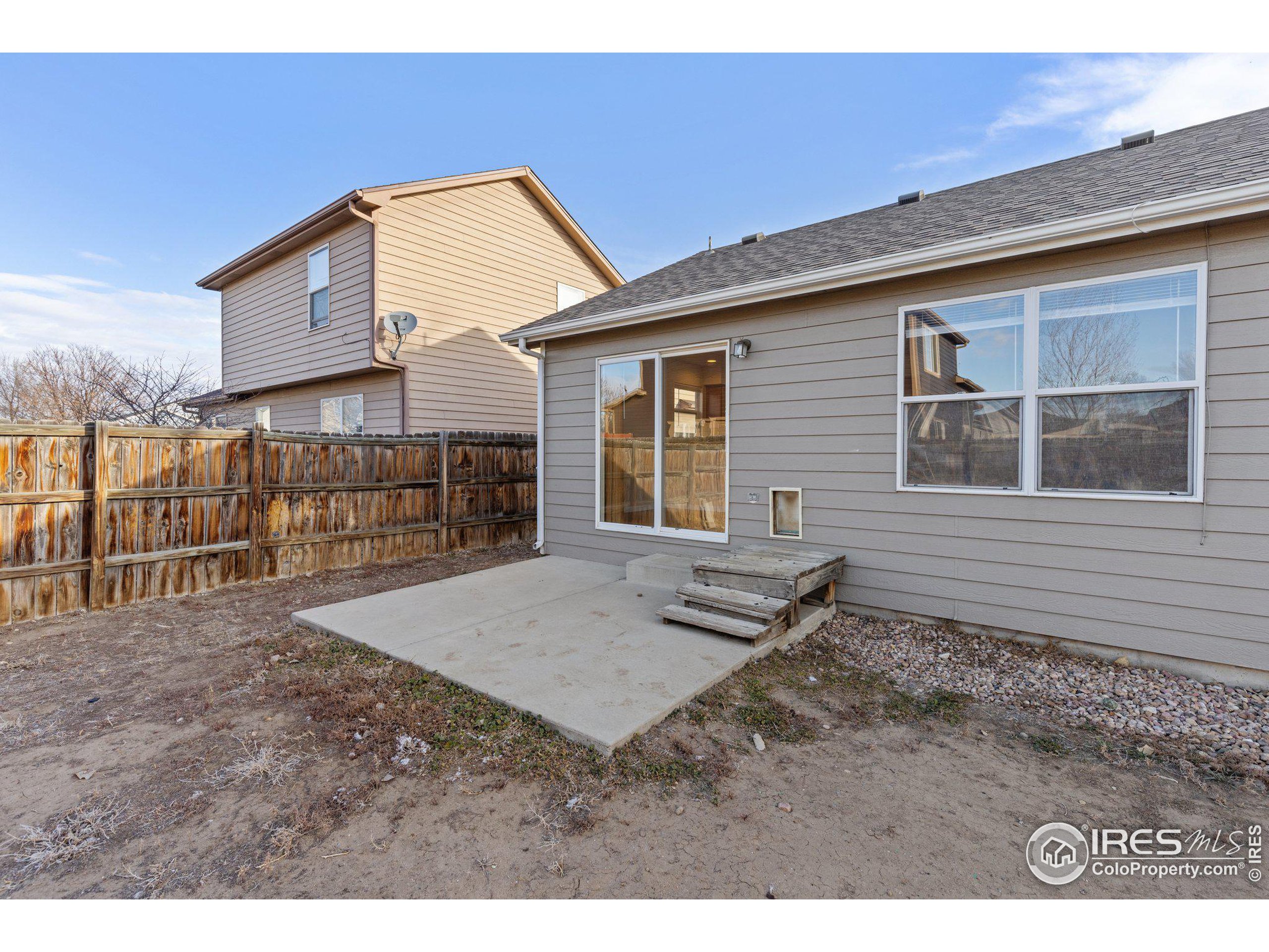 3709 Dove Ln