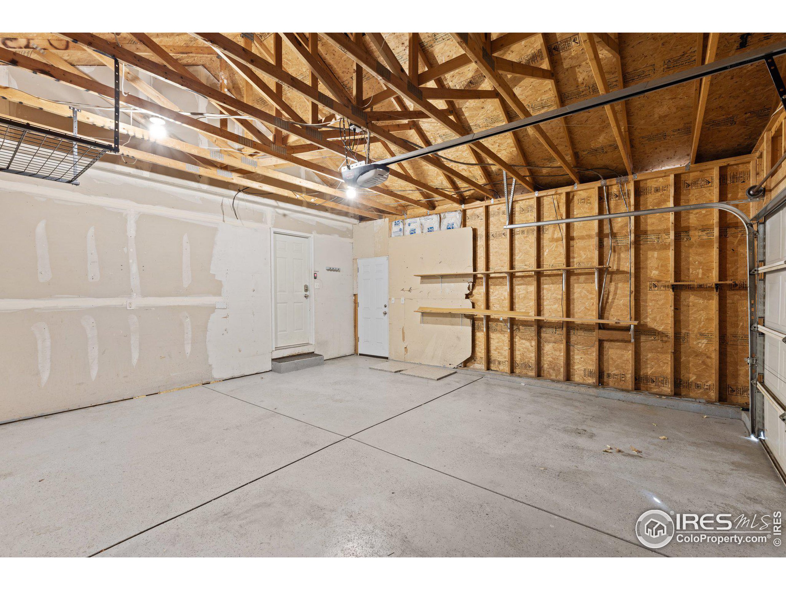 3709 Dove Ln