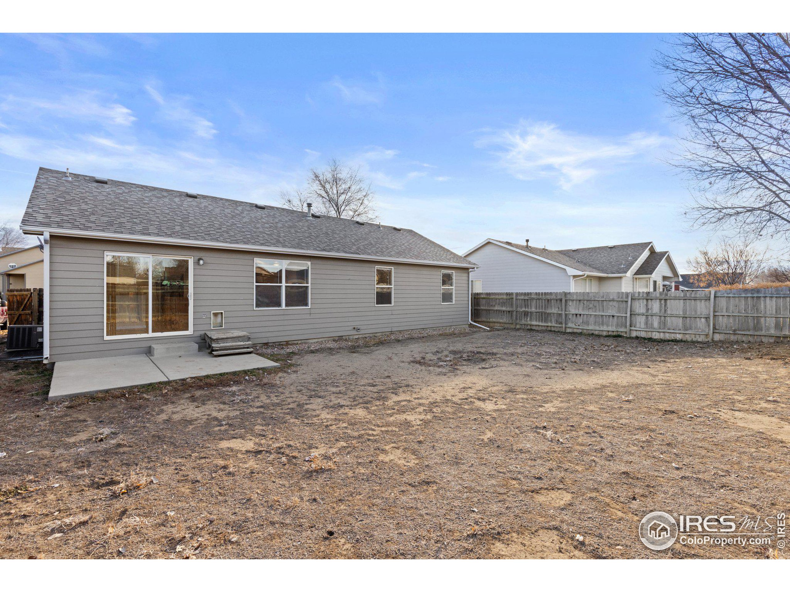 3709 Dove Ln